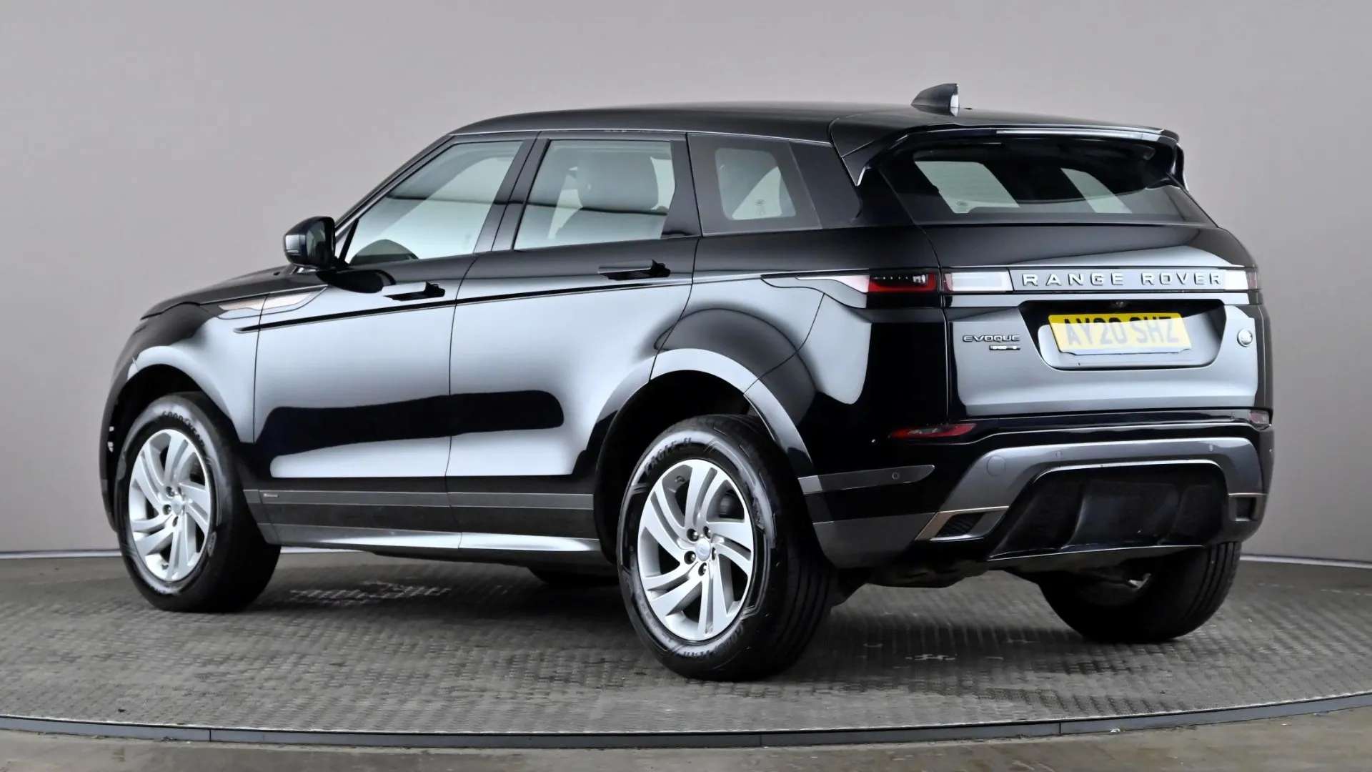 A 2020 LAND ROVER RANGE ROVER EVOQUE 2.0 D150 R-Dynamic S Auto A 2020 LAND ROVER RANGE ROVER EVOQUE 2.0 D150 R-Dynamic S Auto