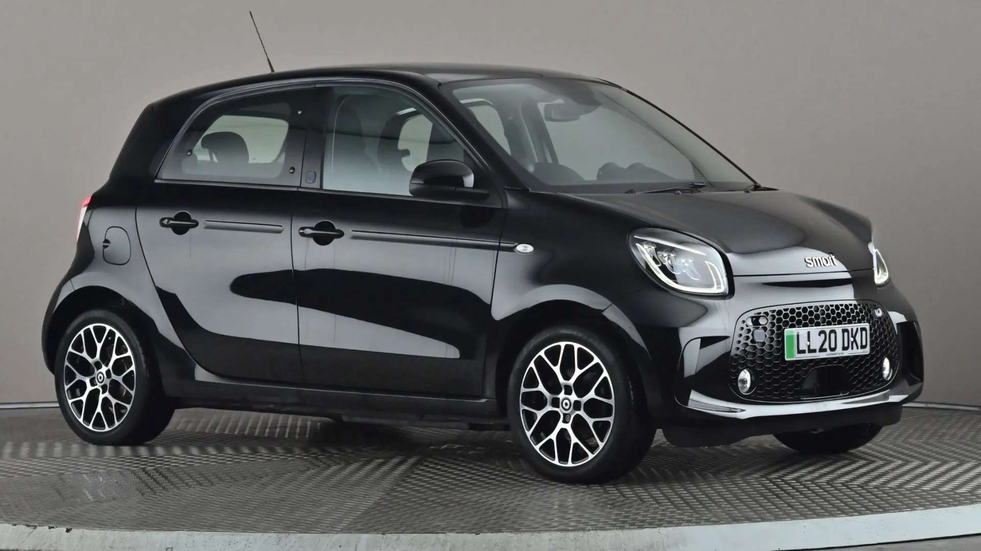 Check out this Smart Forfour 2020 Electric Automatic