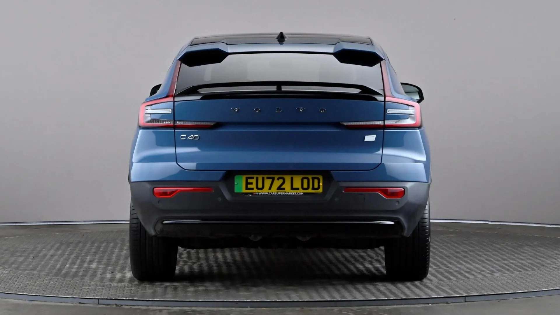 2022 VOLVO C40 2022 VOLVO C40