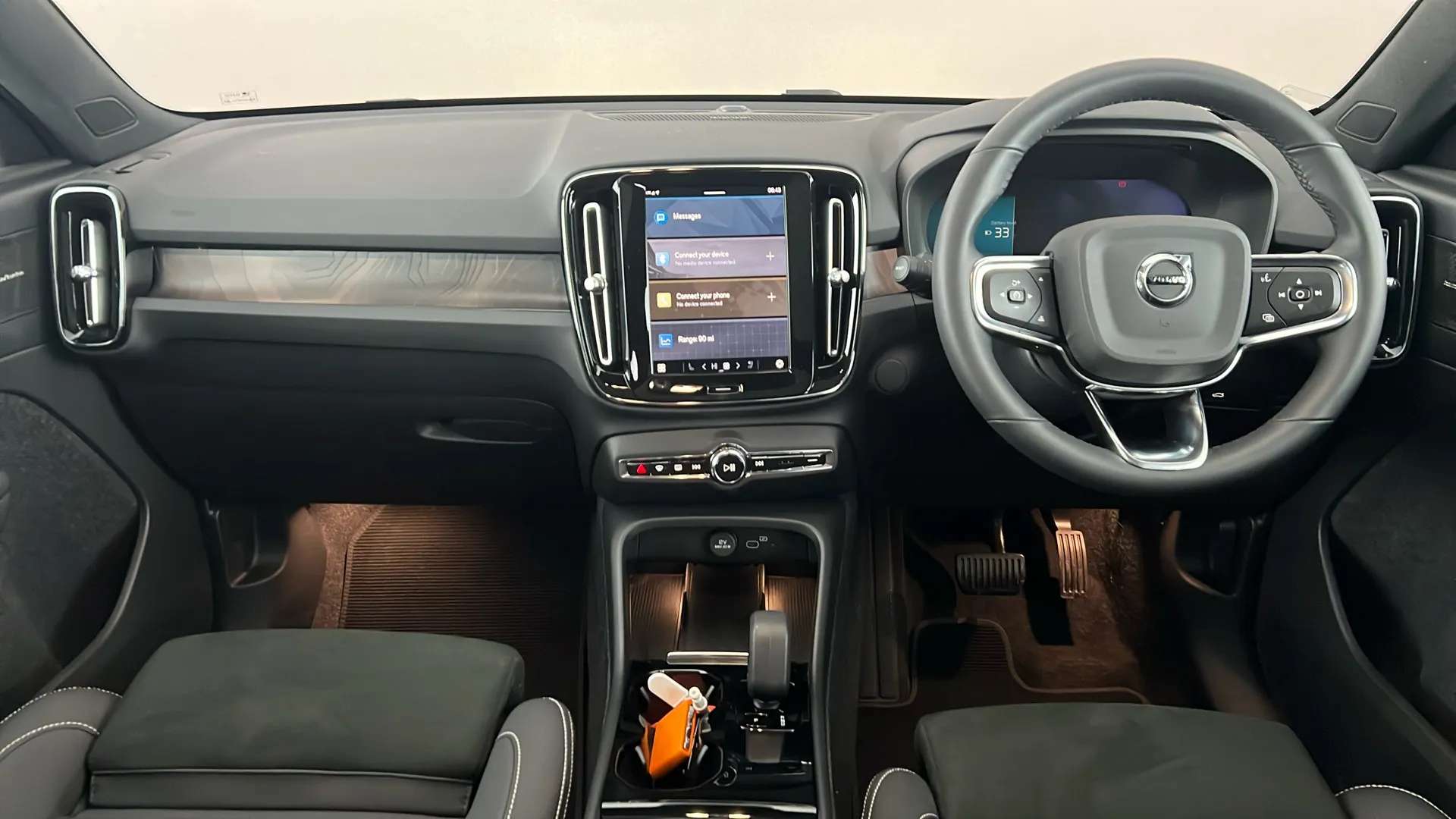 2022 VOLVO C40 2022 VOLVO C40