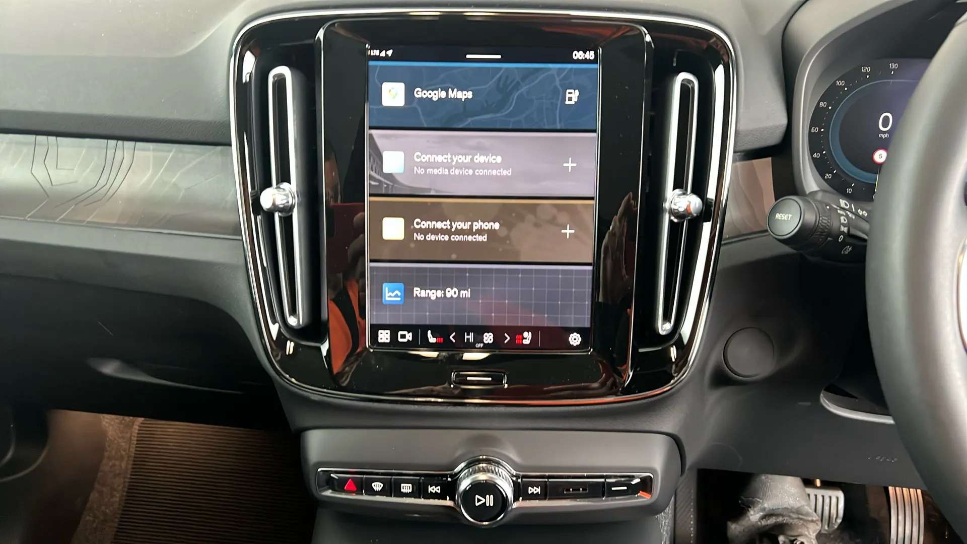 2022 VOLVO C40 2022 VOLVO C40