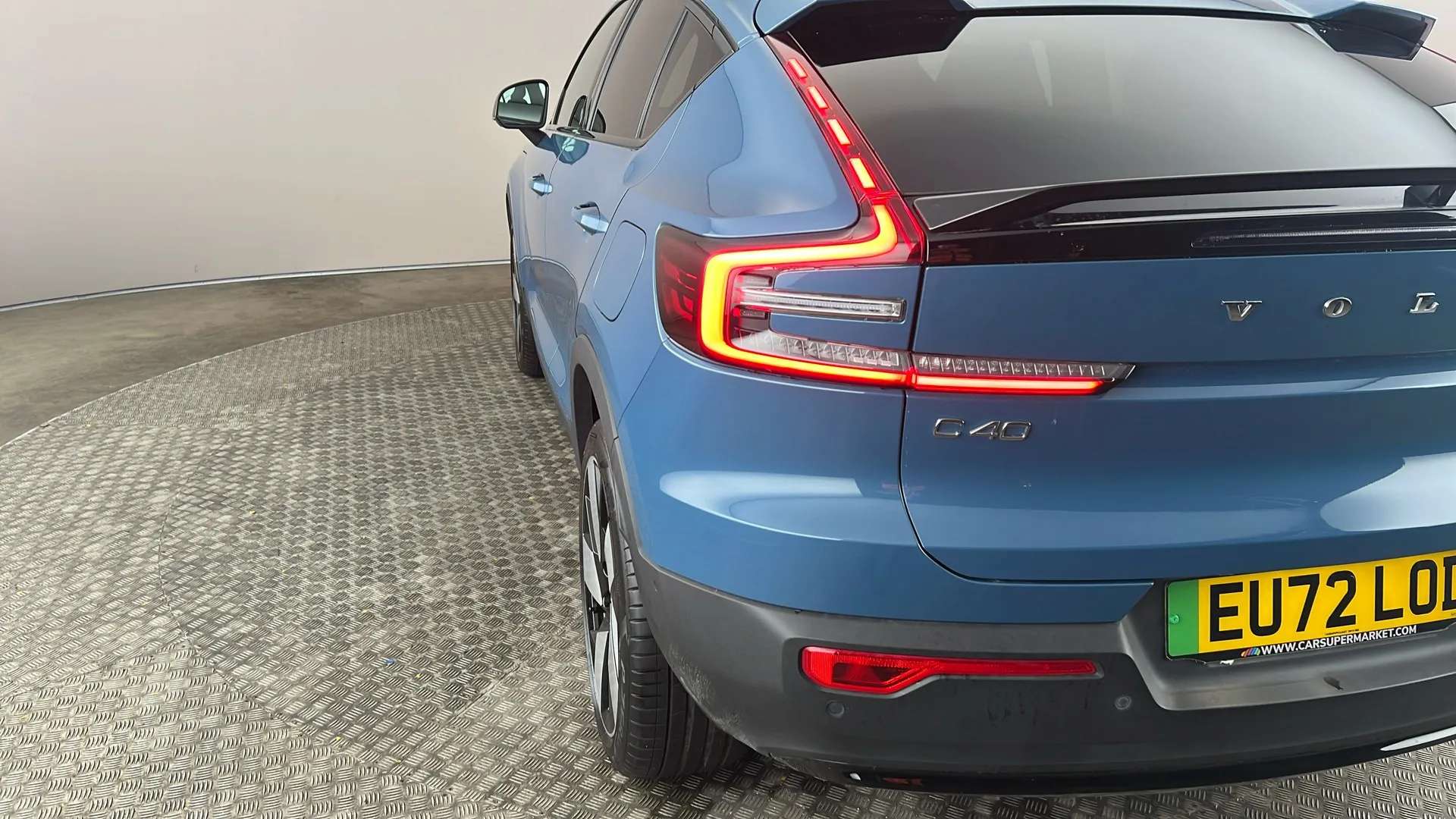 2022 VOLVO C40 2022 VOLVO C40