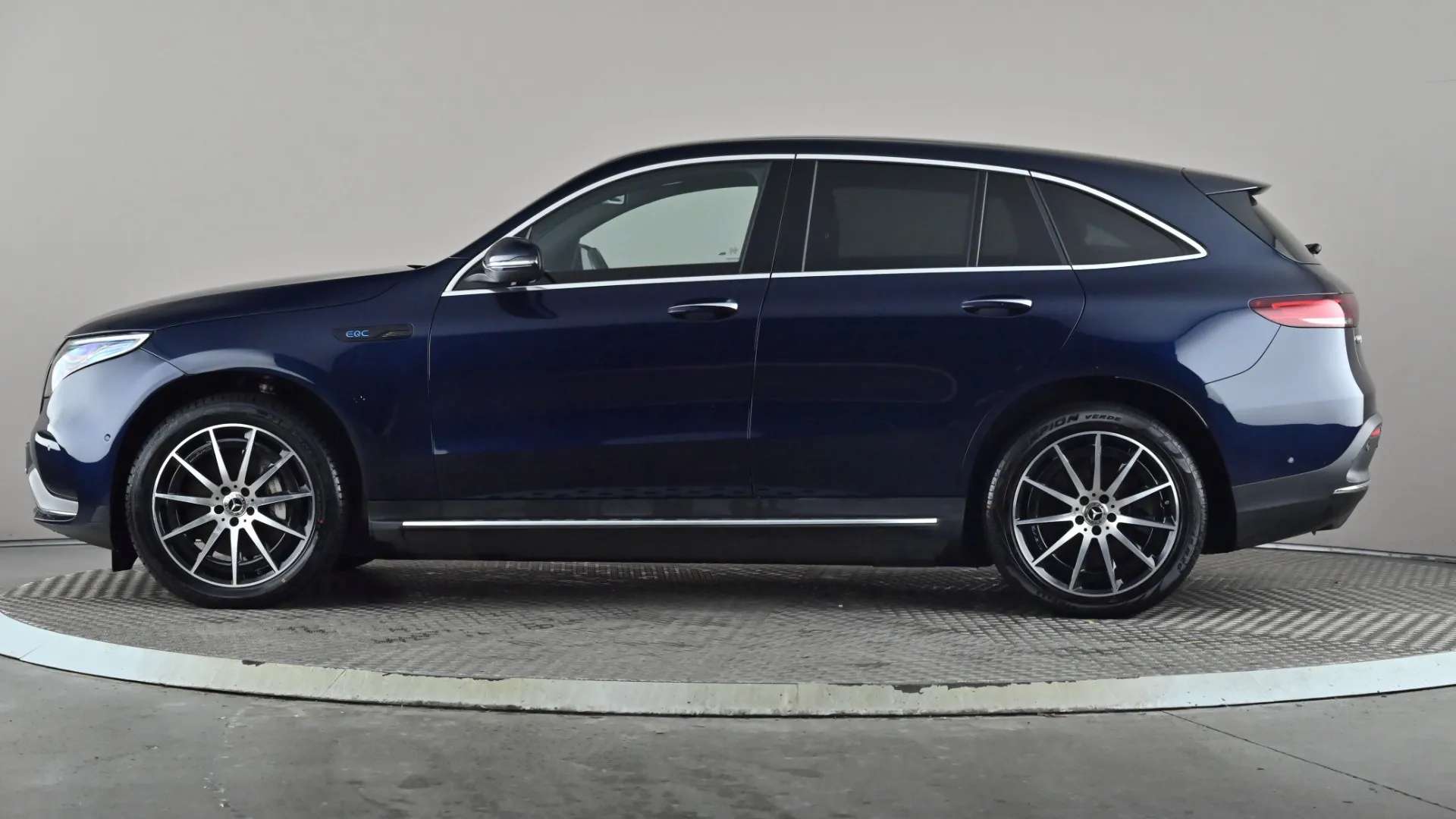 A 2022 MERCEDES-BENZ EQC EQC 400 300kW AMG Line 80kWh Auto A 2022 MERCEDES-BENZ EQC EQC 400 300kW AMG Line 80kWh Auto