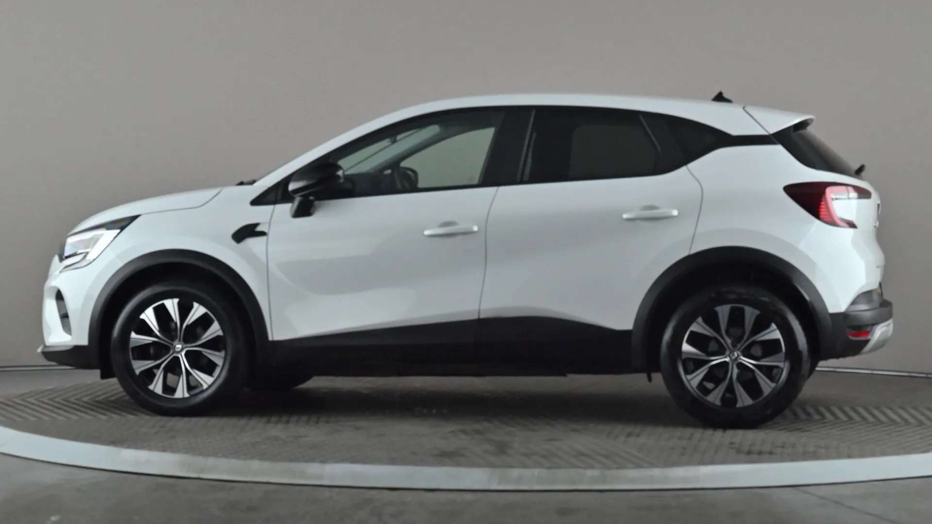 A 2024 RENAULT CAPTUR 1.0 TCE 90 Evolution A 2024 RENAULT CAPTUR 1.0 TCE 90 Evolution