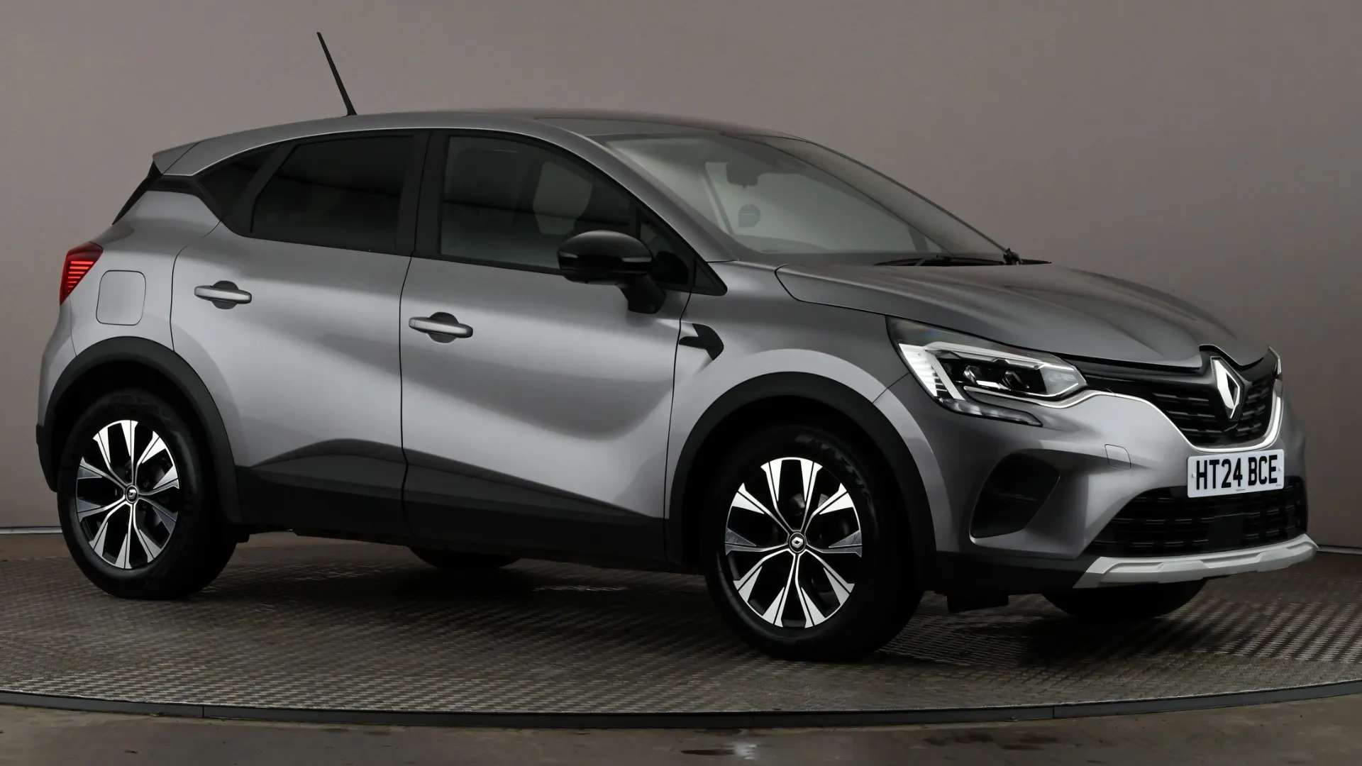 A 2024 RENAULT CAPTUR 1.0 TCE 90 Evolution A 2024 RENAULT CAPTUR 1.0 TCE 90 Evolution