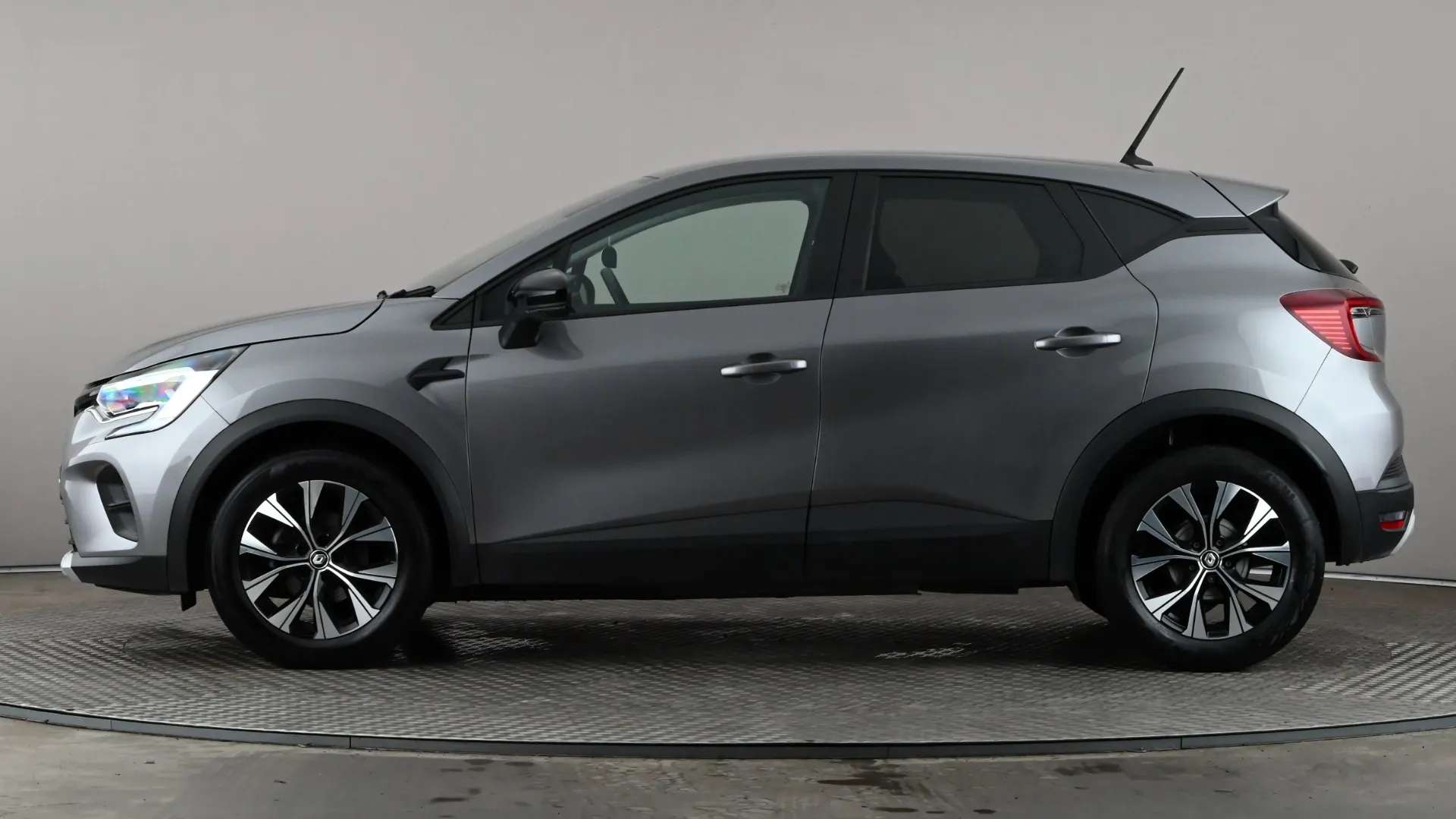 A 2024 RENAULT CAPTUR 1.0 TCE 90 Evolution A 2024 RENAULT CAPTUR 1.0 TCE 90 Evolution