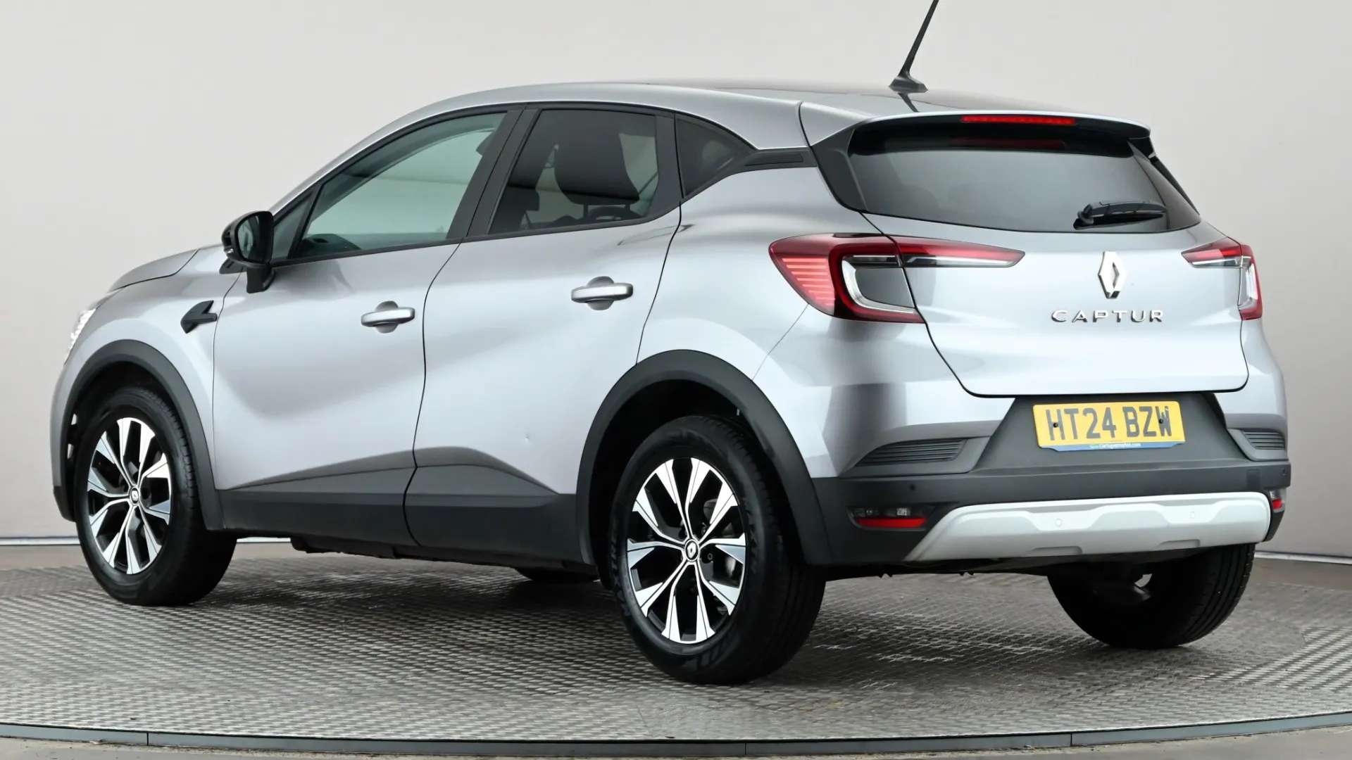 A 2024 RENAULT CAPTUR 1.0 TCE 90 Evolution A 2024 RENAULT CAPTUR 1.0 TCE 90 Evolution