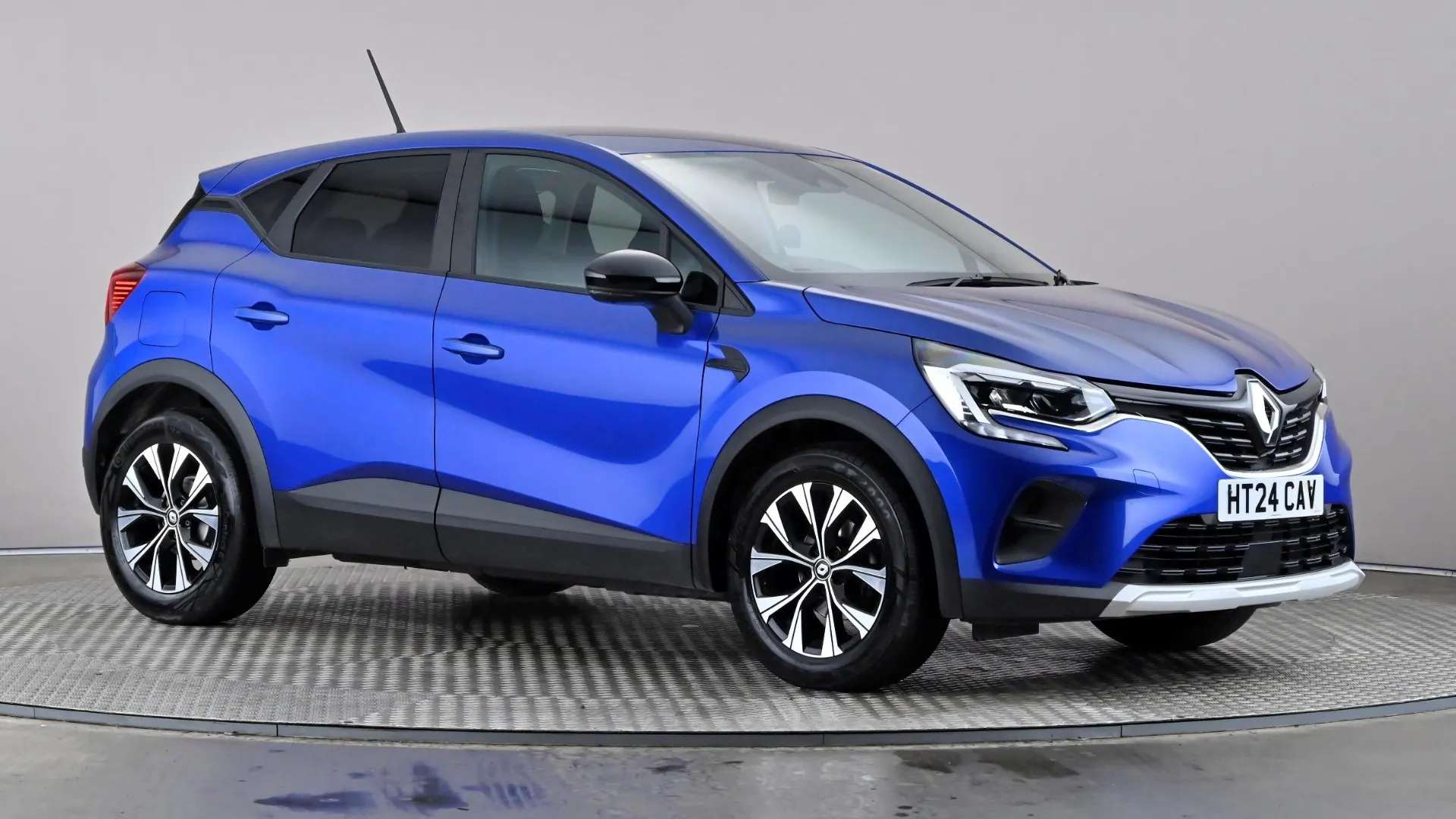 A 2024 RENAULT CAPTUR 1.0 TCE 90 Evolution A 2024 RENAULT CAPTUR 1.0 TCE 90 Evolution