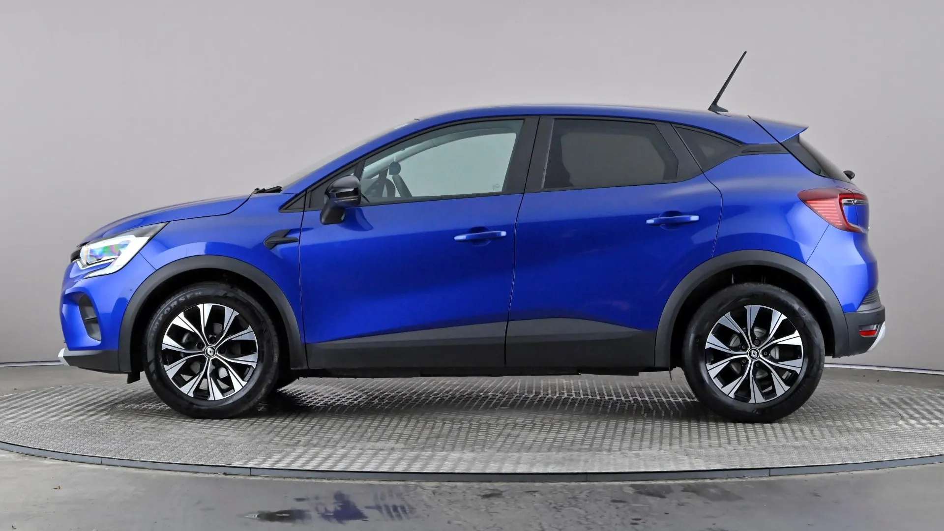 A 2024 RENAULT CAPTUR 1.0 TCE 90 Evolution A 2024 RENAULT CAPTUR 1.0 TCE 90 Evolution