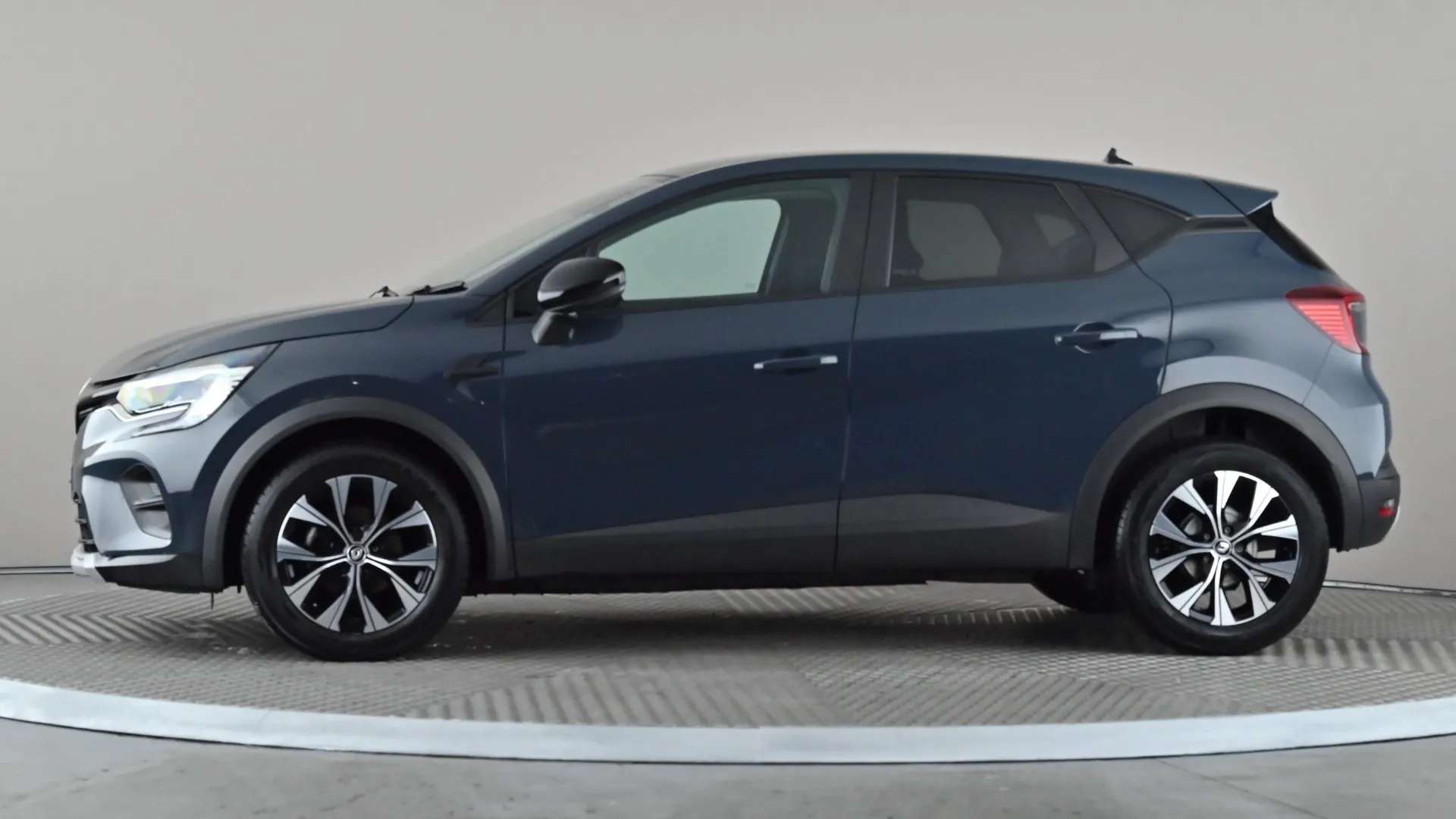 A 2024 RENAULT CAPTUR 1.0 TCE 90 Evolution A 2024 RENAULT CAPTUR 1.0 TCE 90 Evolution