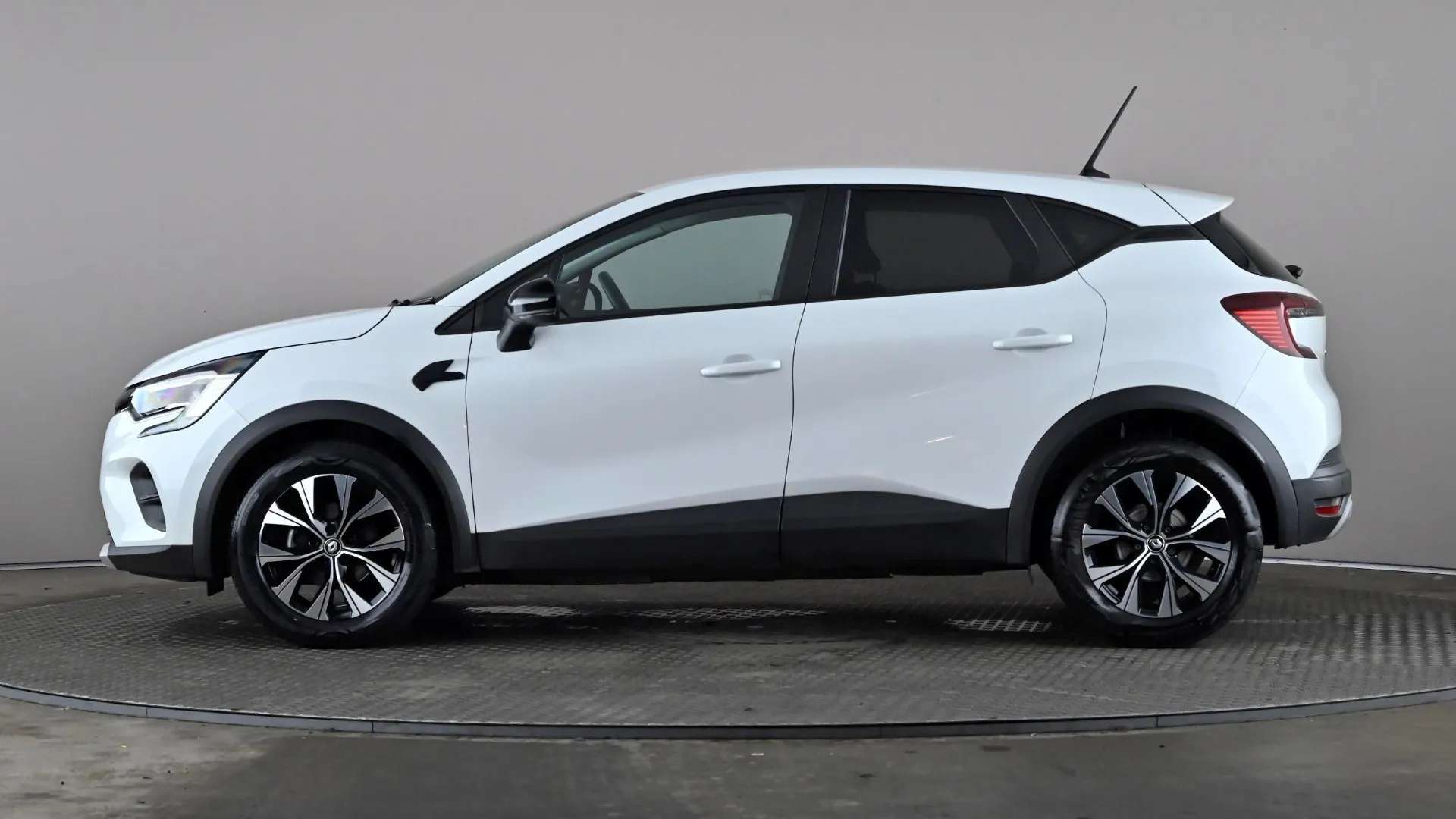 A 2024 RENAULT CAPTUR 1.0 TCE 90 Evolution A 2024 RENAULT CAPTUR 1.0 TCE 90 Evolution
