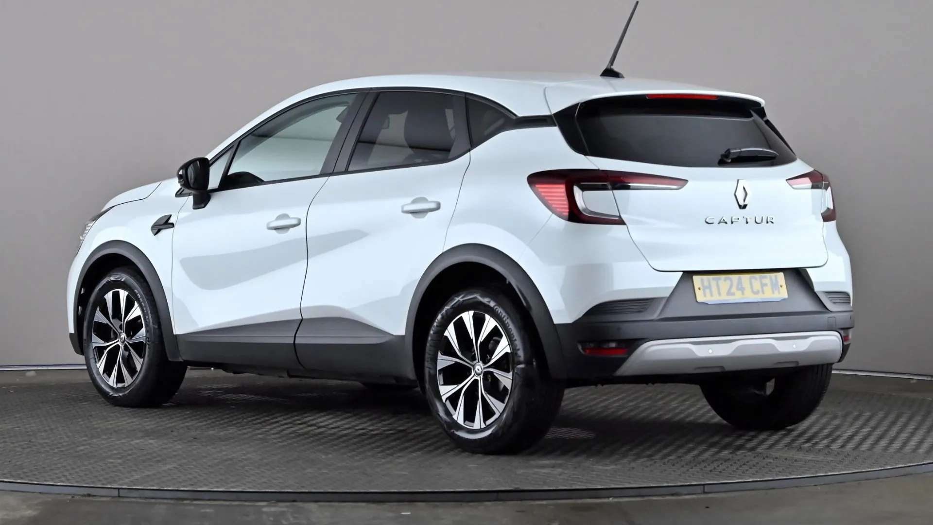 A 2024 RENAULT CAPTUR 1.0 TCE 90 Evolution A 2024 RENAULT CAPTUR 1.0 TCE 90 Evolution