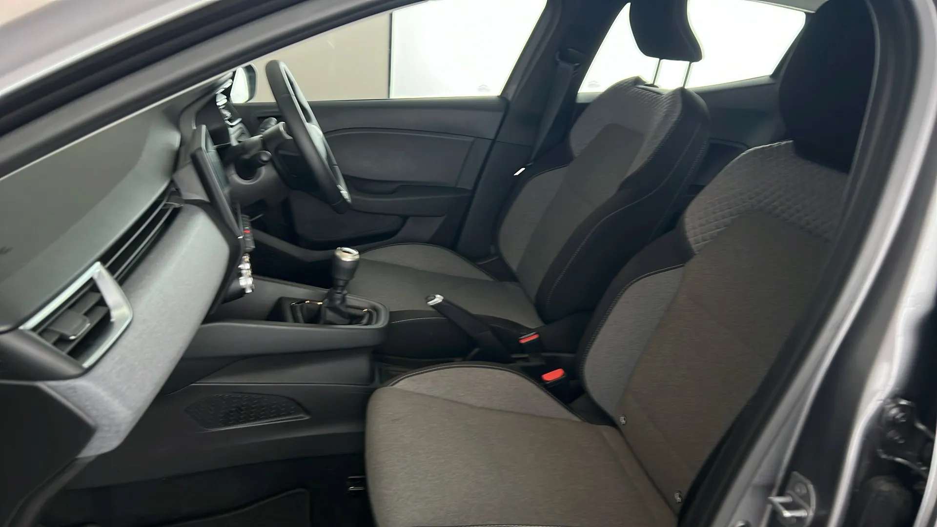 2024 RENAULT CLIO 2024 RENAULT CLIO