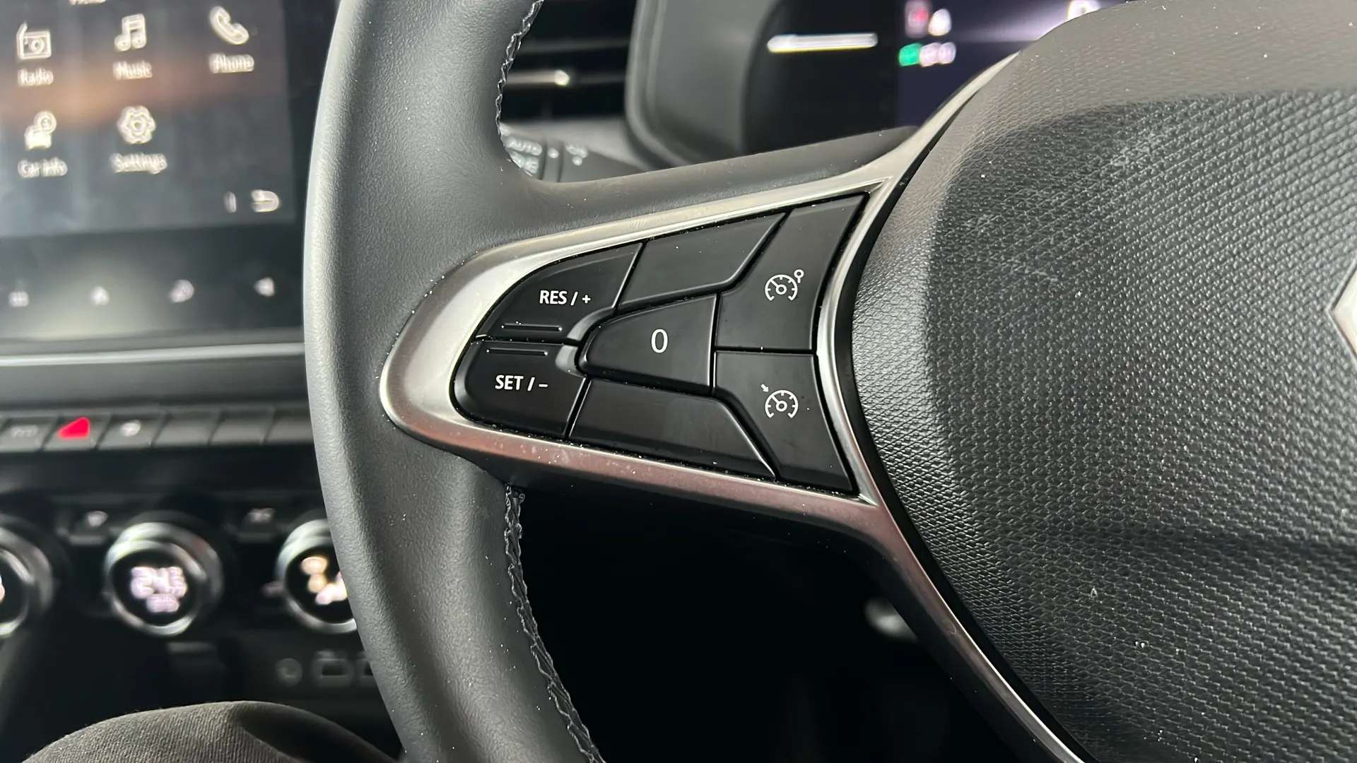 2024 RENAULT CLIO 2024 RENAULT CLIO