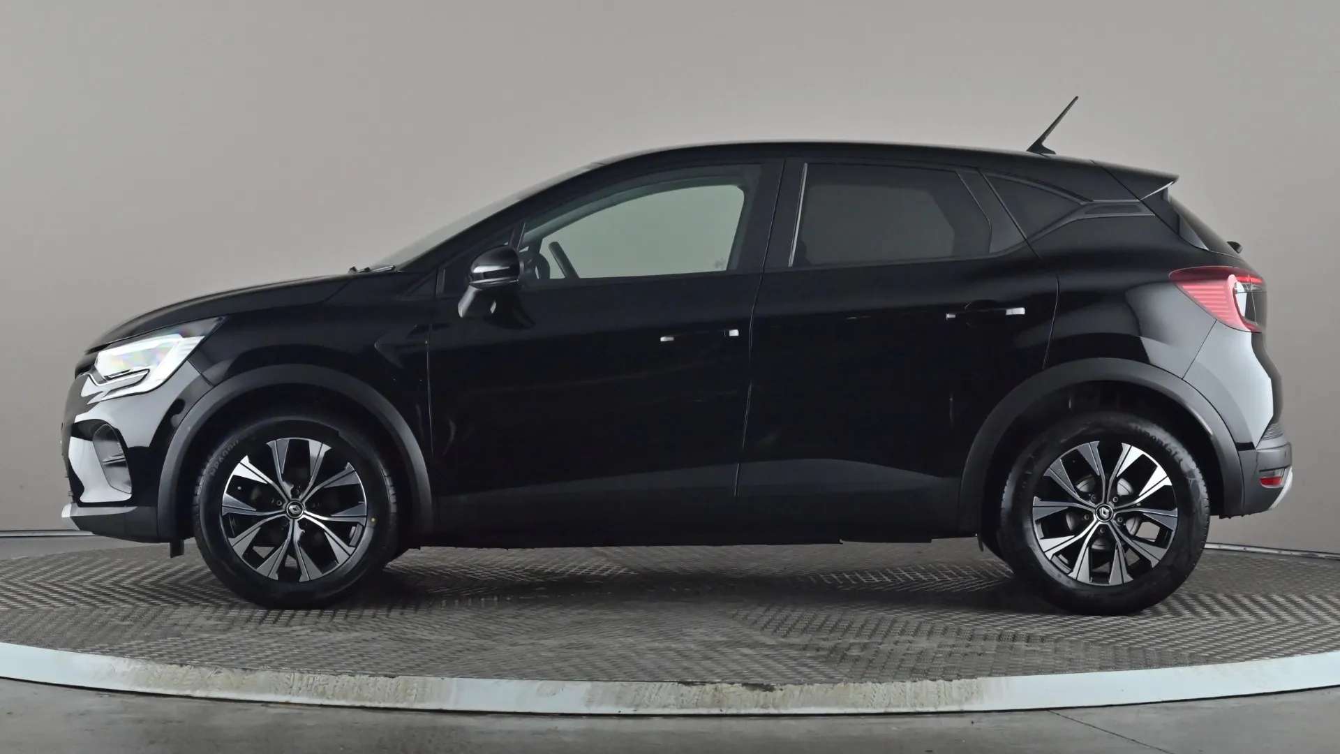 A 2023 RENAULT CAPTUR 1.0 TCE 90 Evolution A 2023 RENAULT CAPTUR 1.0 TCE 90 Evolution