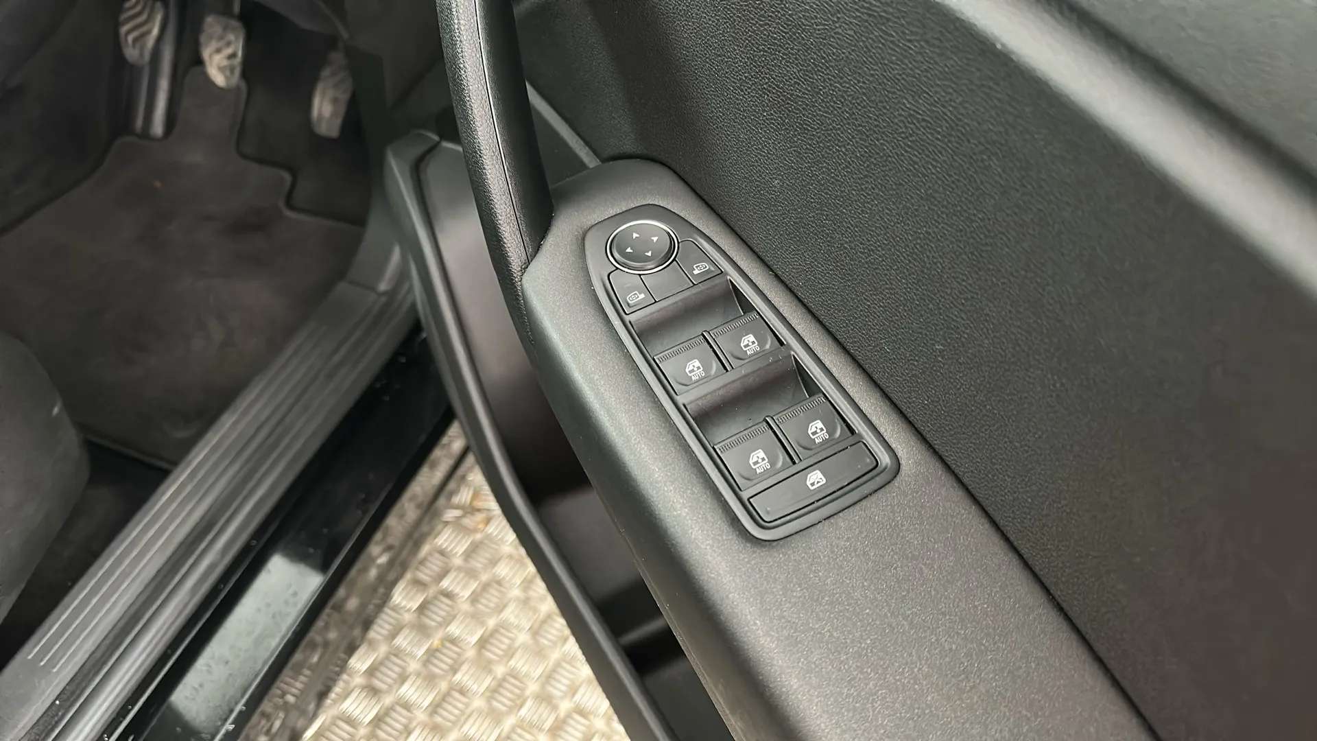 2023 RENAULT CAPTUR 2023 RENAULT CAPTUR