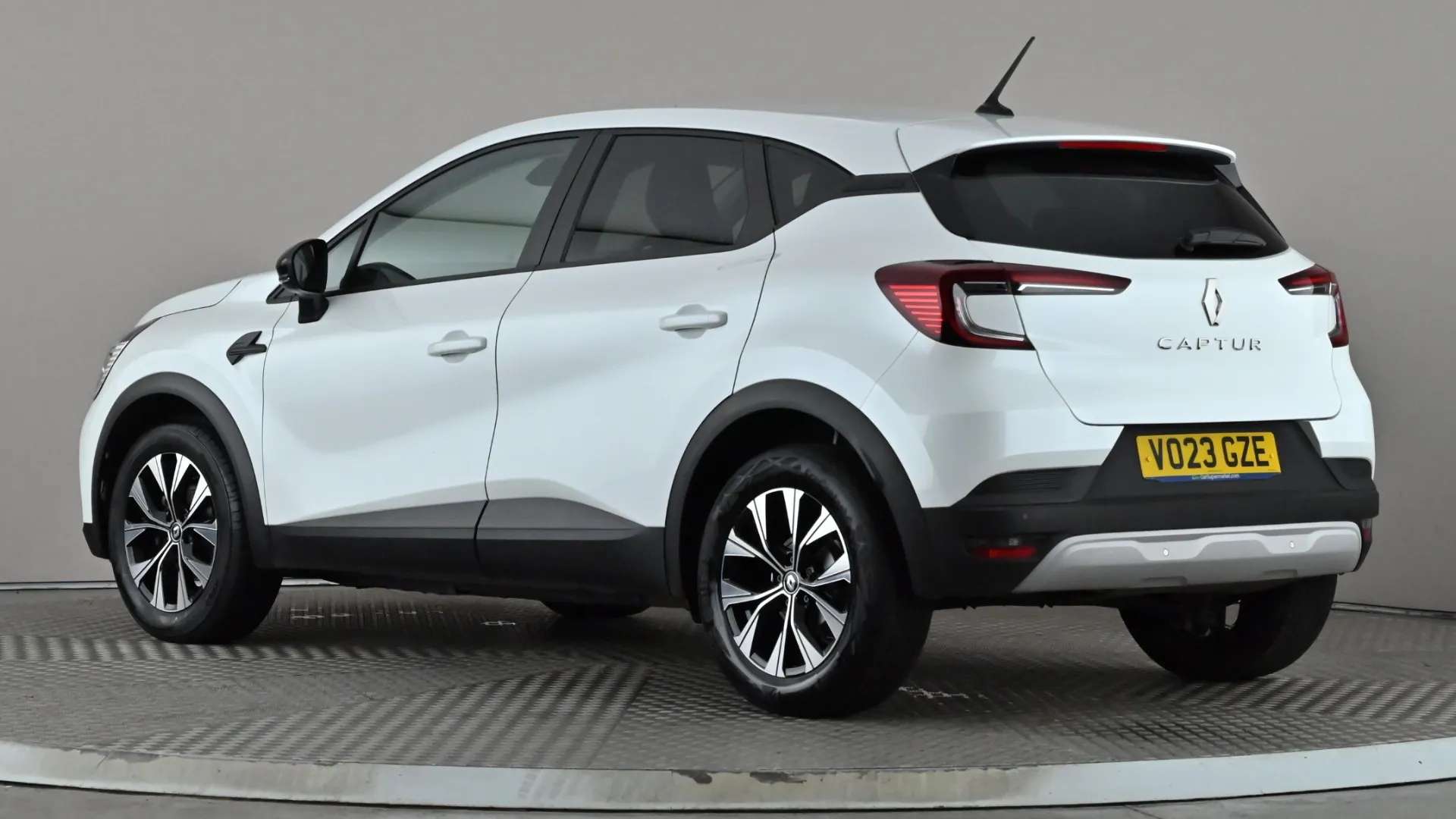 A 2023 RENAULT CAPTUR 1.0 TCE 90 Evolution A 2023 RENAULT CAPTUR 1.0 TCE 90 Evolution