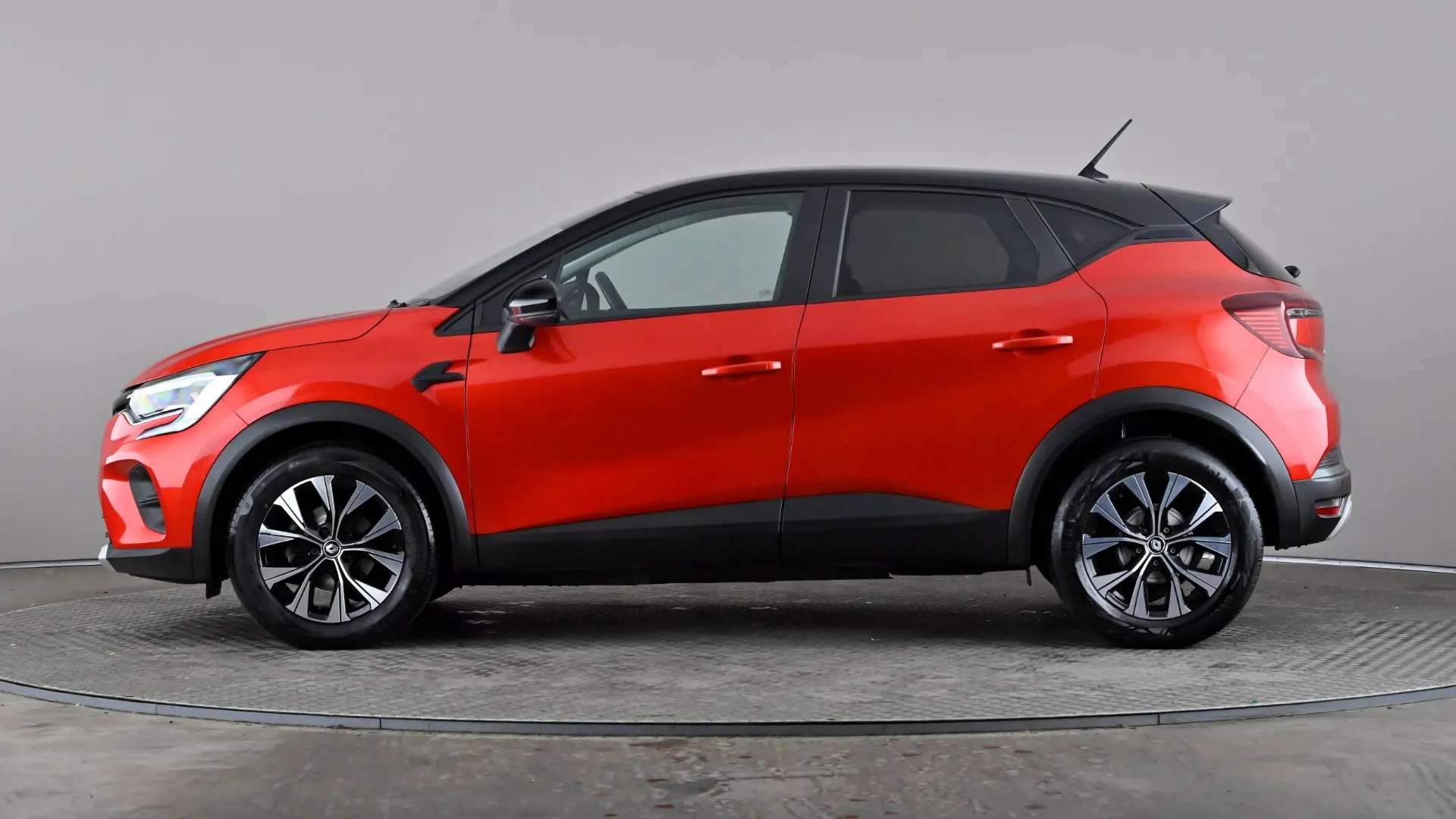 A 2023 RENAULT CAPTUR 1.0 TCE 90 Evolution A 2023 RENAULT CAPTUR 1.0 TCE 90 Evolution