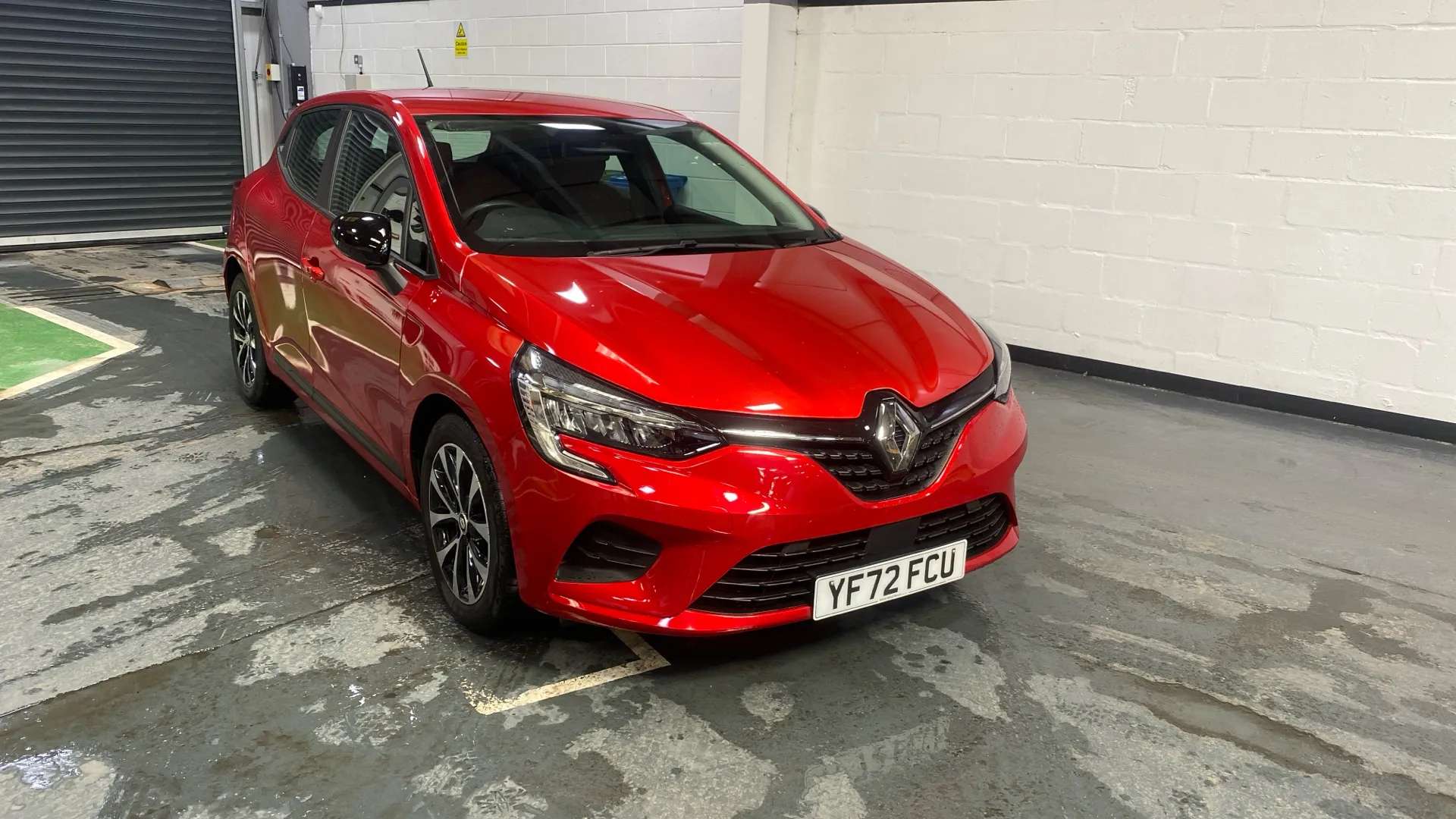 A 2022 RENAULT CLIO 1.0 TCe 90 Evolution A 2022 RENAULT CLIO 1.0 TCe 90 Evolution
