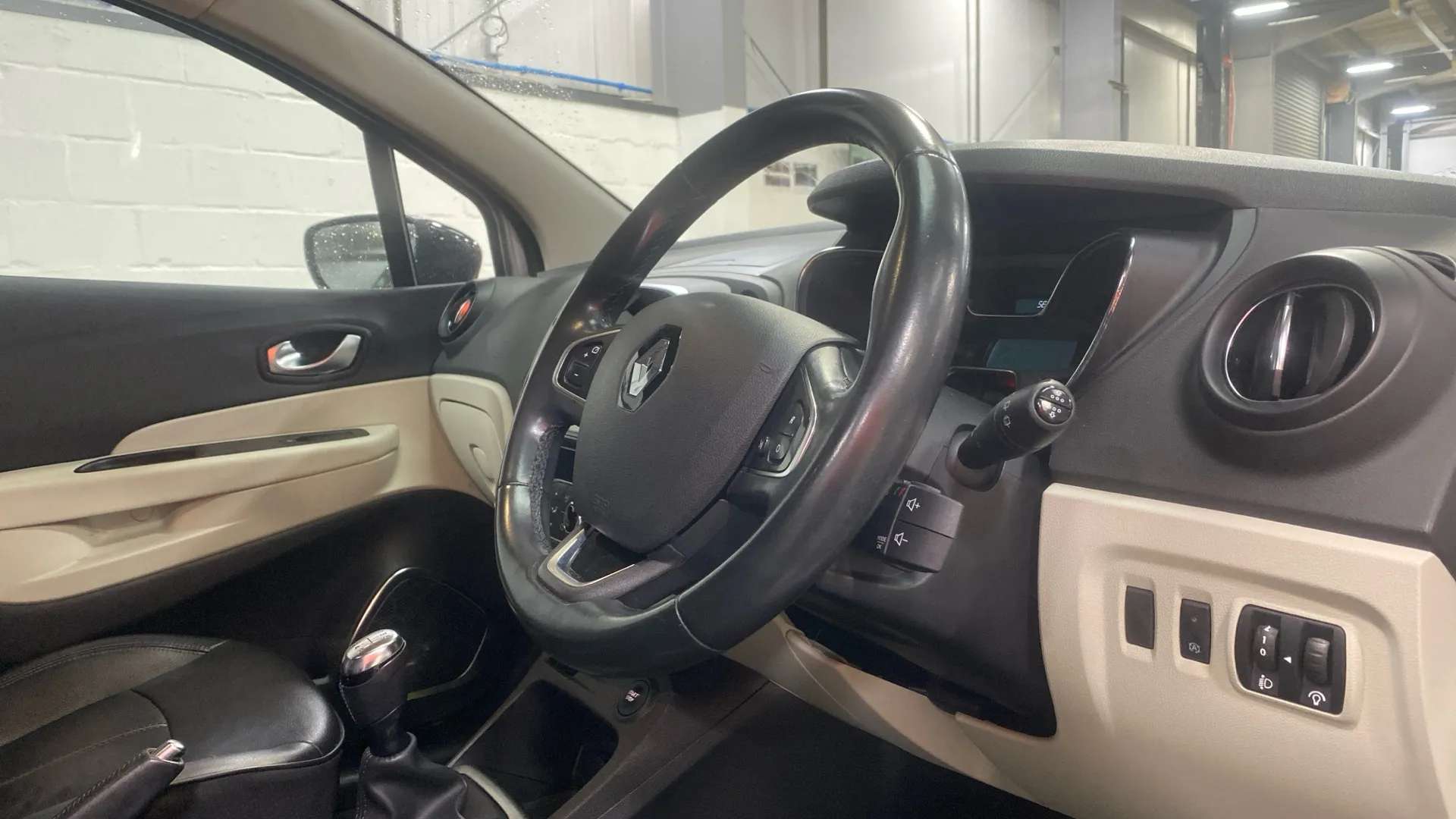 A 2018 RENAULT CAPTUR 0.9 TCE 90 GT Line A 2018 RENAULT CAPTUR 0.9 TCE 90 GT Line