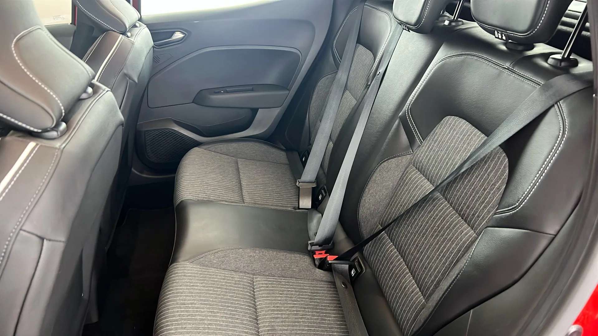 2021 RENAULT CLIO 2021 RENAULT CLIO