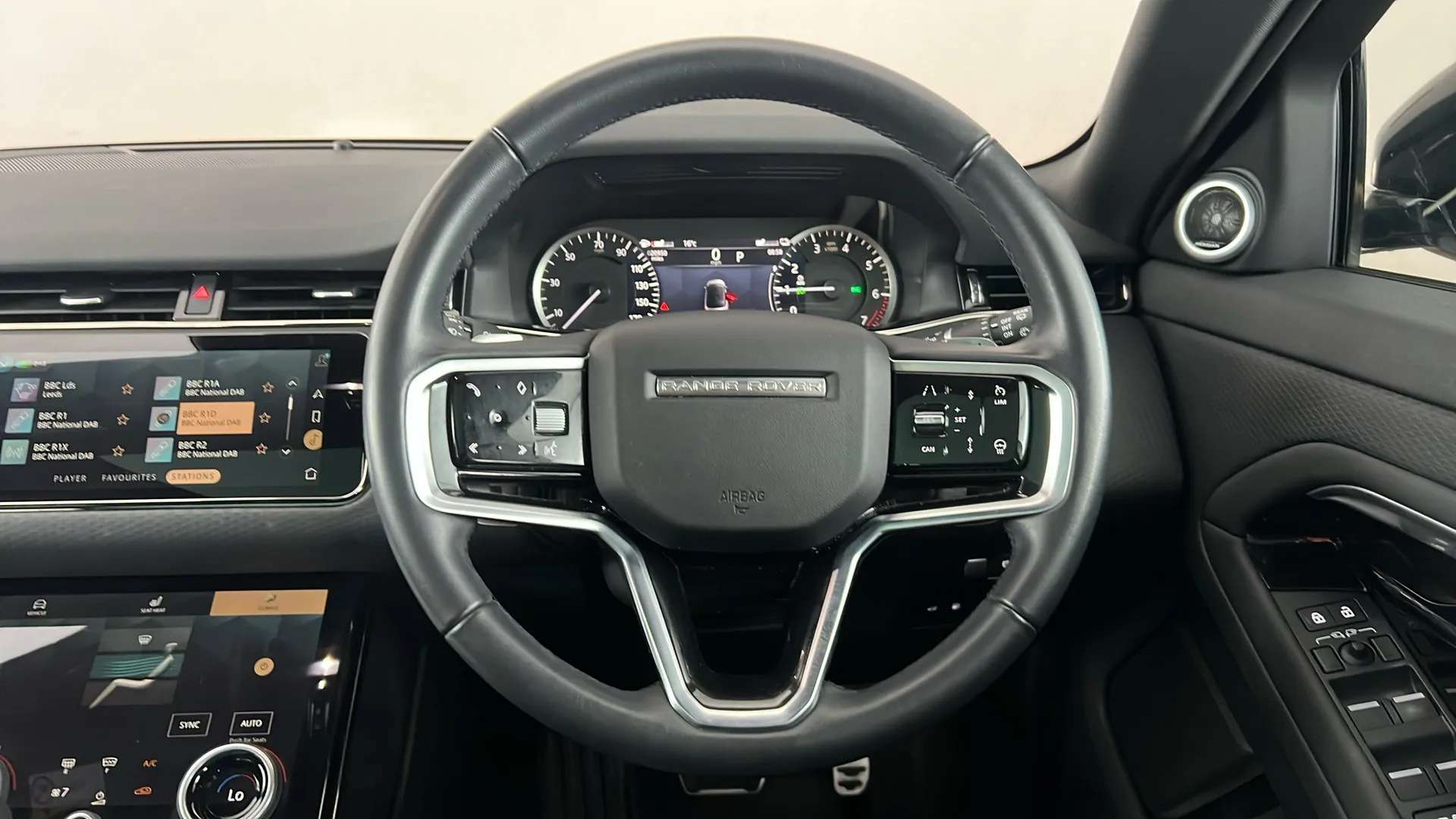 2023 LAND ROVER RANGE ROVER EVOQUE 2023 LAND ROVER RANGE ROVER EVOQUE