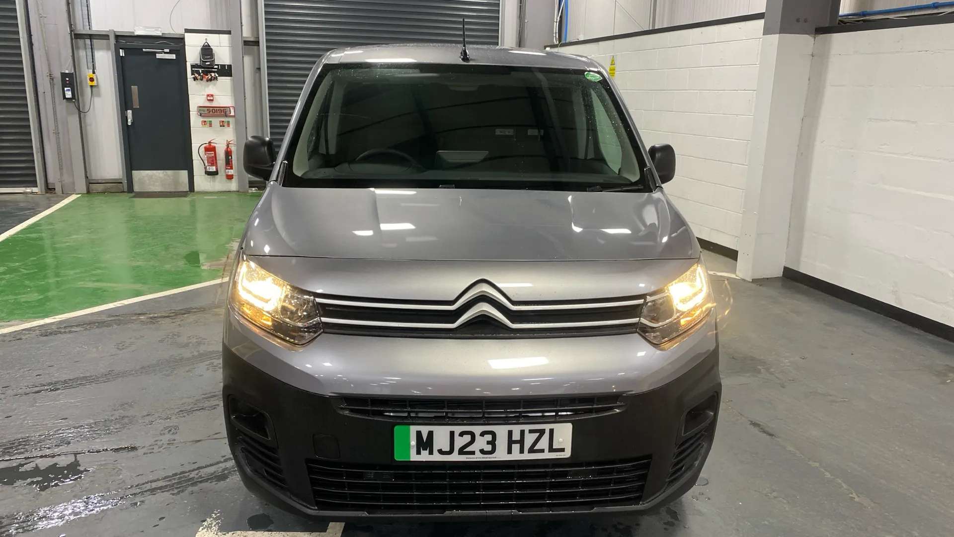 A 2023 CITROEN BERLINGO 800 100kW 50kWh Enterprise Edition Auto A 2023 CITROEN BERLINGO 800 100kW 50kWh Enterprise Edition Auto