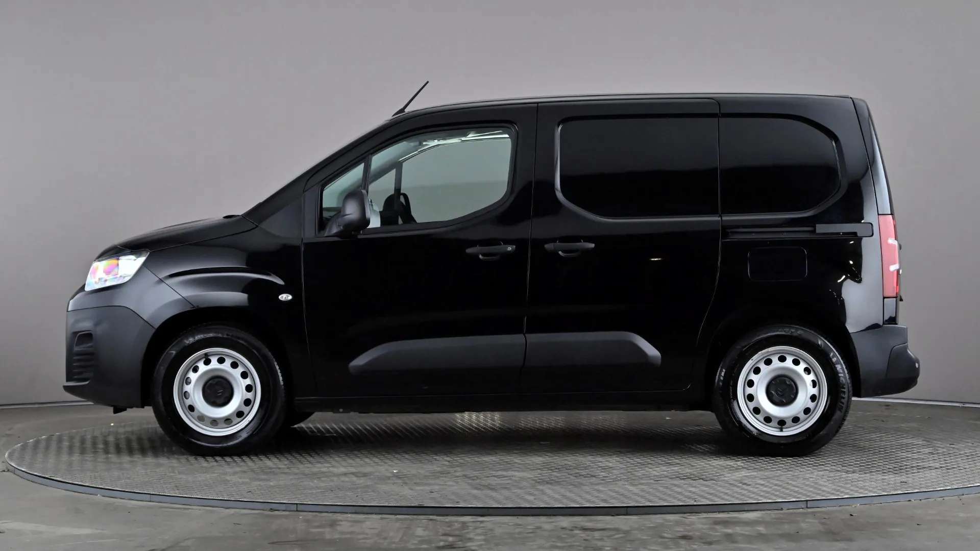 A 2023 CITROEN BERLINGO 800 100kW 50kWh Enterprise Edition Auto A 2023 CITROEN BERLINGO 800 100kW 50kWh Enterprise Edition Auto