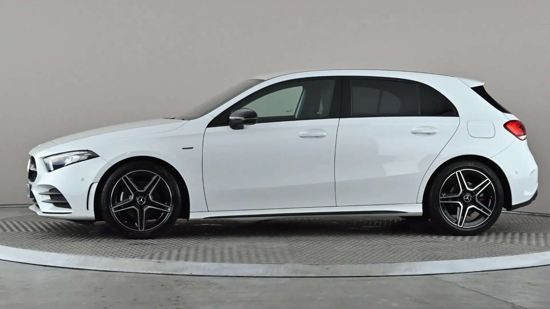 A 2022 MERCEDES-BENZ A CLASS A180 AMG Line Executive Edition Auto A 2022 MERCEDES-BENZ A CLASS A180 AMG Line Executive Edition Auto
