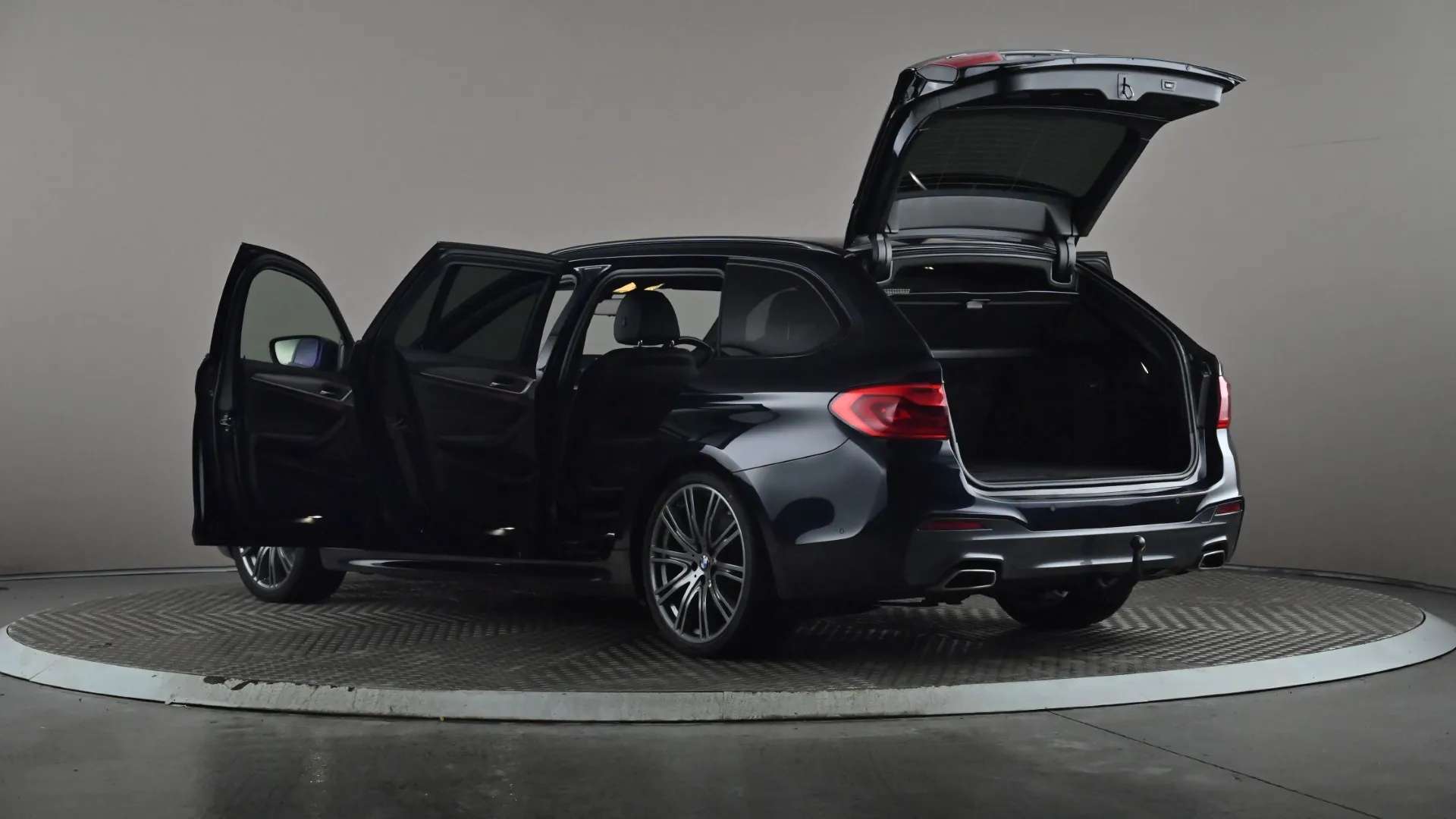 2018 BMW 5 SERIES TOURING 2018 BMW 5 SERIES TOURING