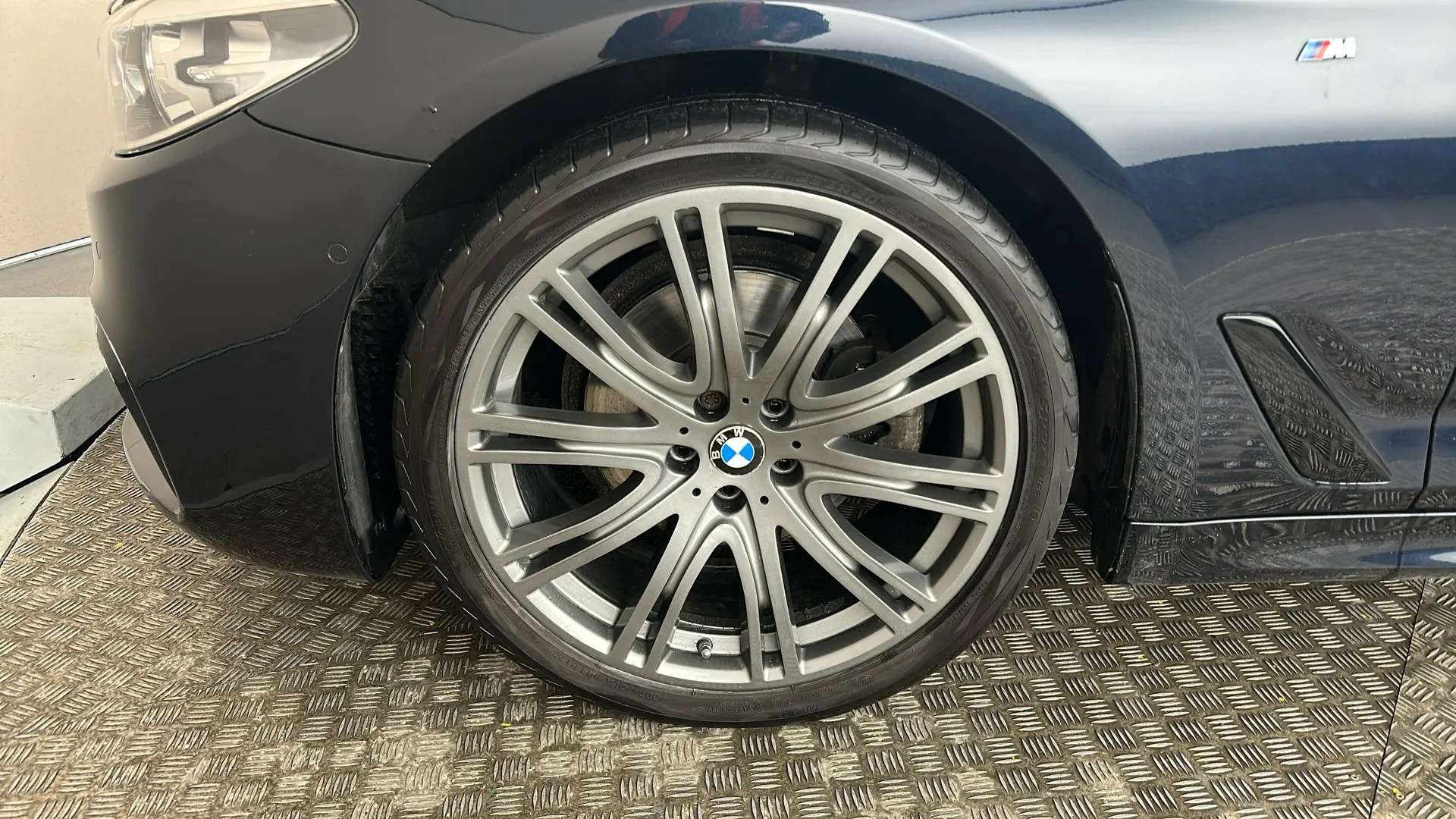 2018 BMW 5 SERIES TOURING 2018 BMW 5 SERIES TOURING