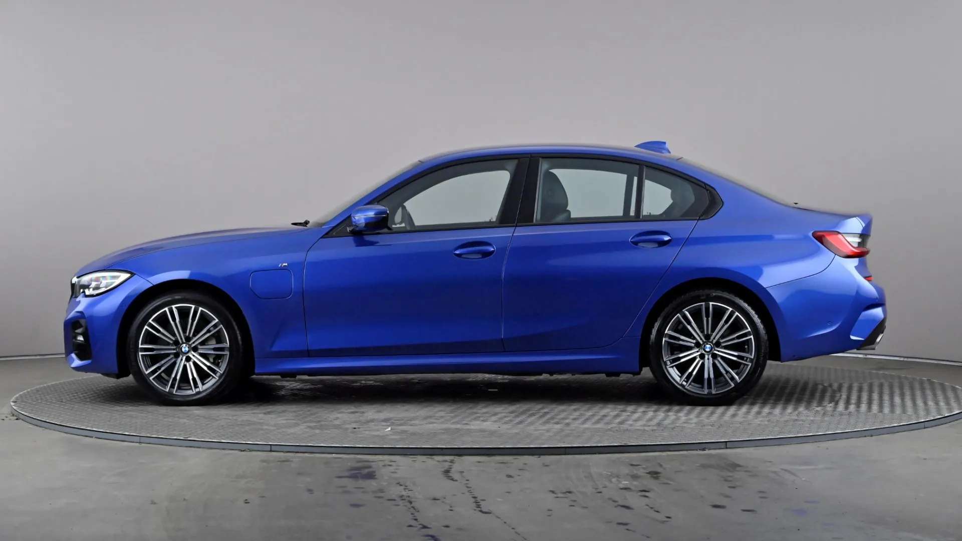 A 2019 BMW 3 SERIES 330e M Sport Auto A 2019 BMW 3 SERIES 330e M Sport Auto