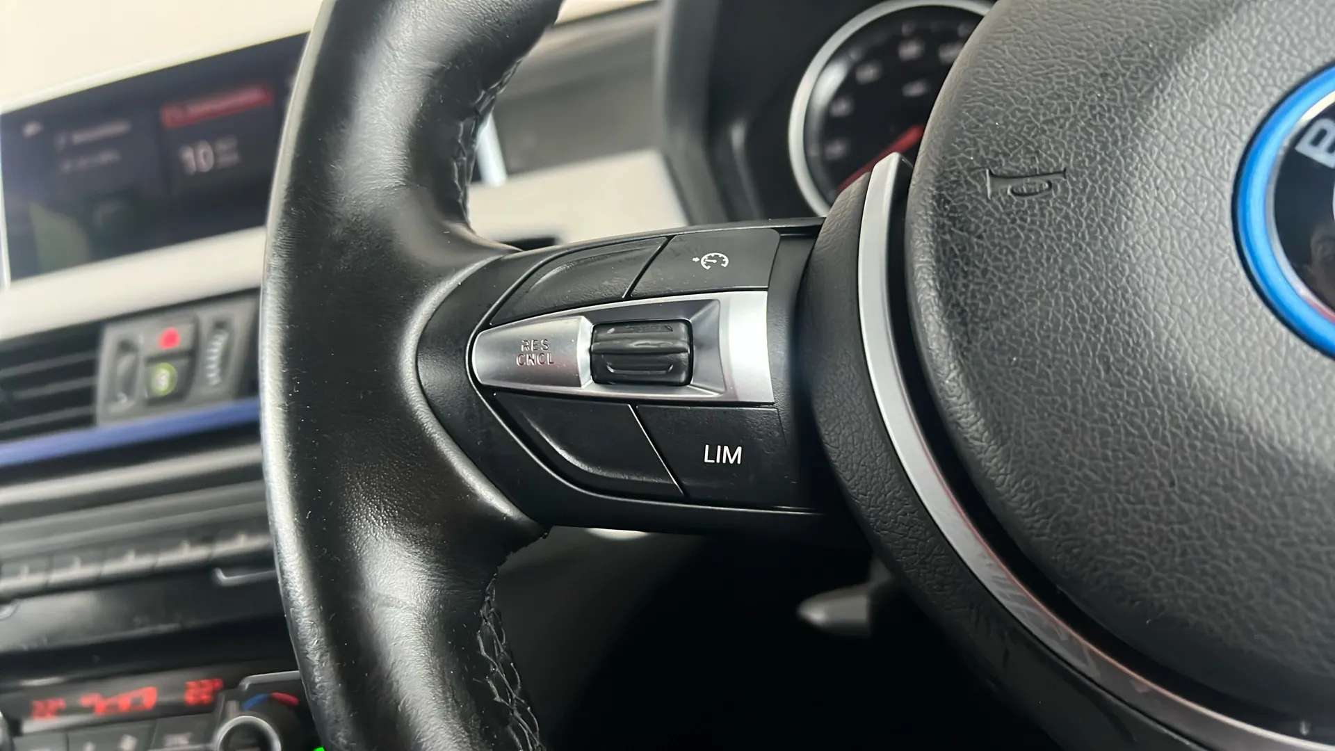 2022 BMW X1 2022 BMW X1