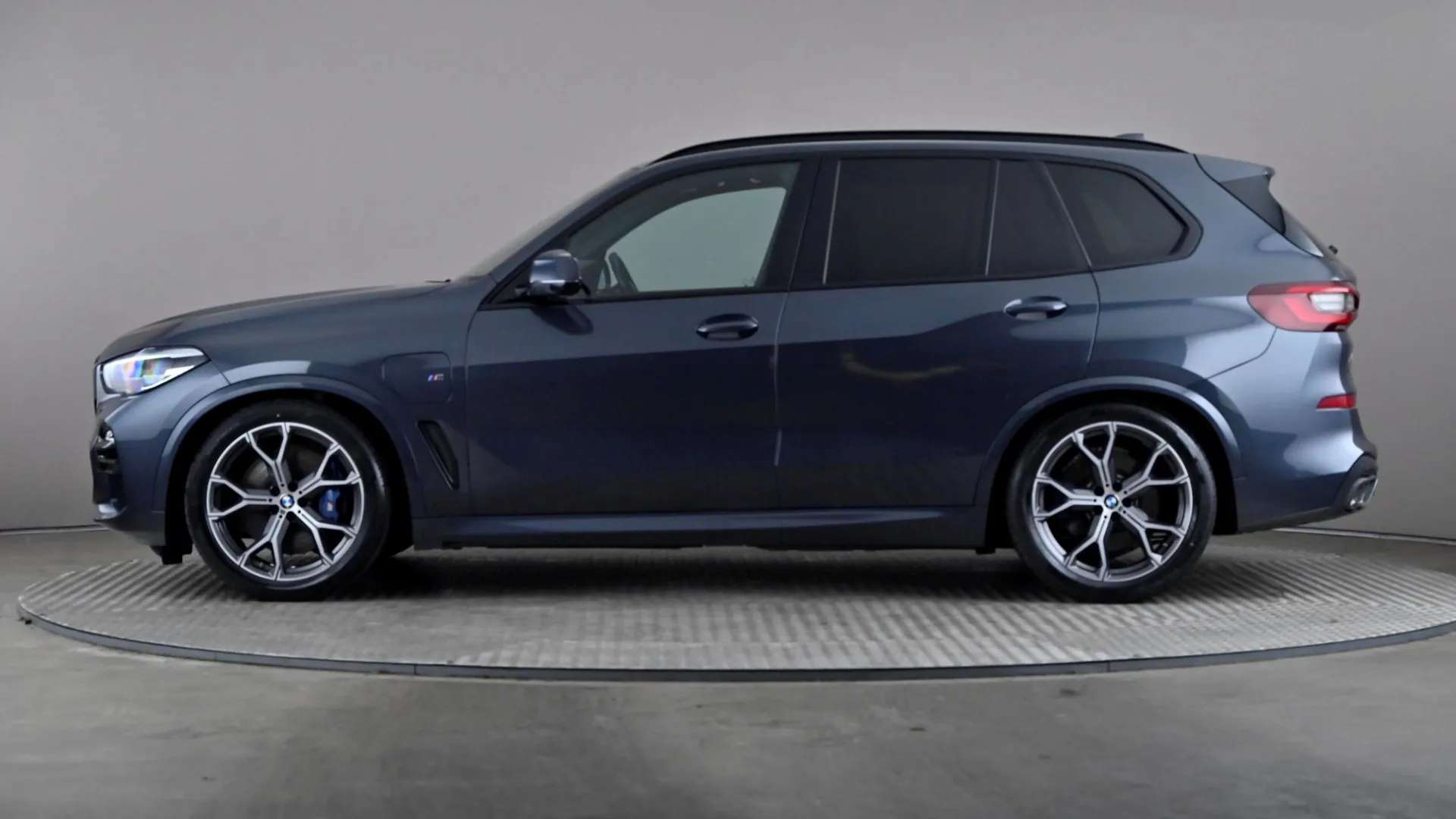 A 2021 BMW X5 xDrive45e M Sport Auto A 2021 BMW X5 xDrive45e M Sport Auto