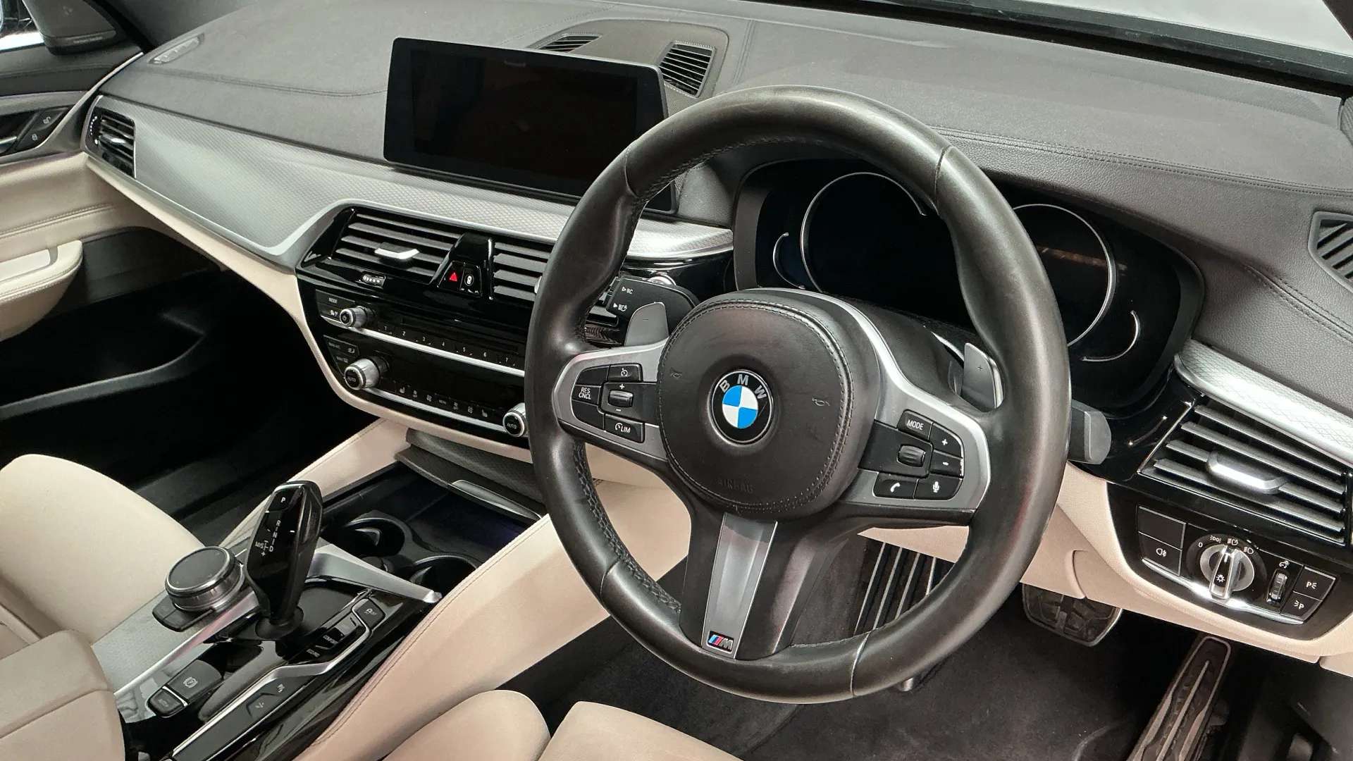 2018 BMW 6 SERIES GT 2018 BMW 6 SERIES GT