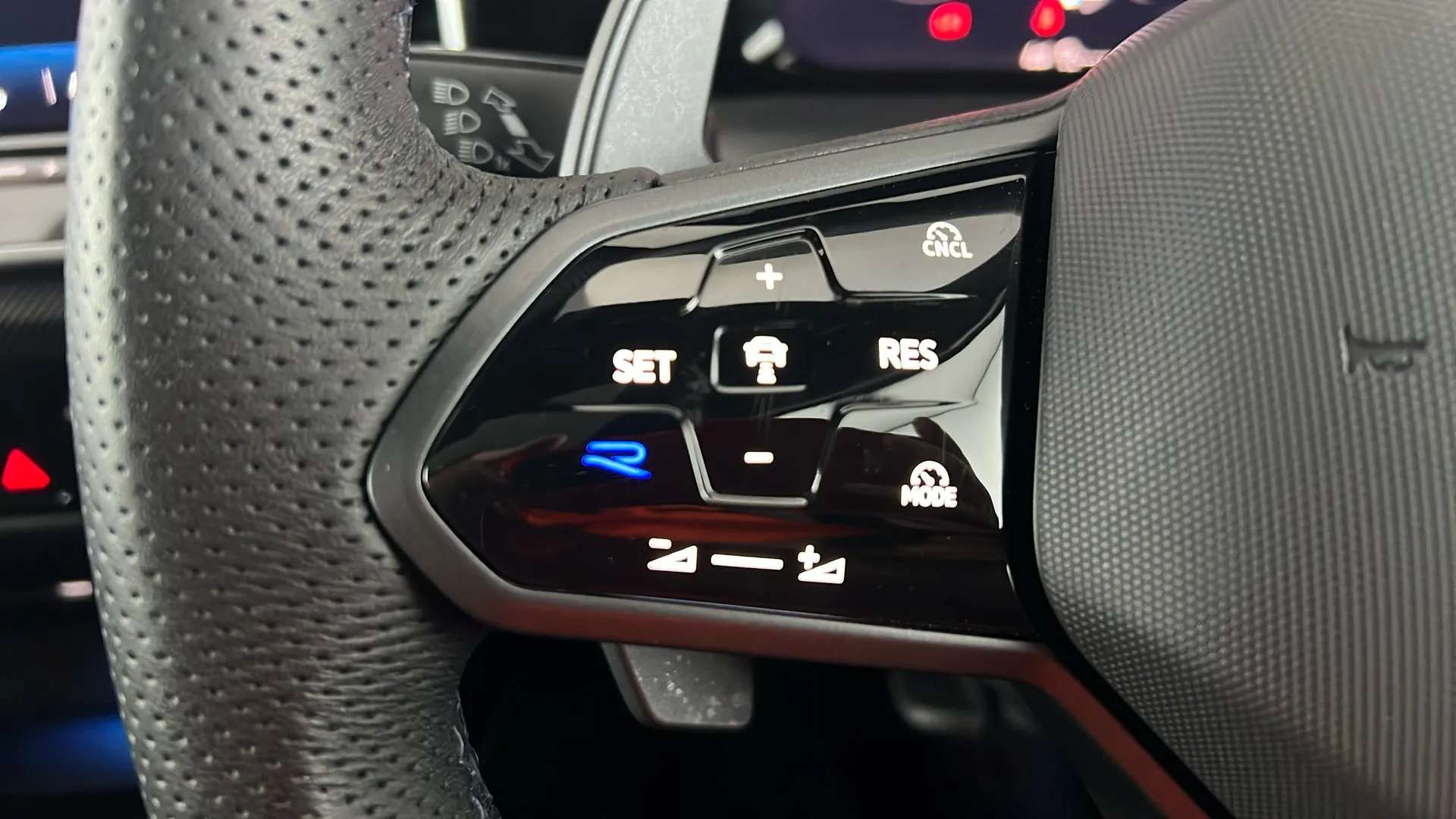 2025 VOLKSWAGEN GOLF 2025 VOLKSWAGEN GOLF