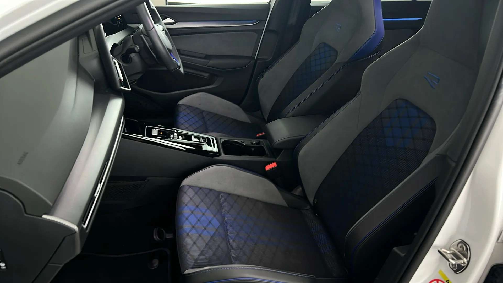 2025 VOLKSWAGEN GOLF 2025 VOLKSWAGEN GOLF