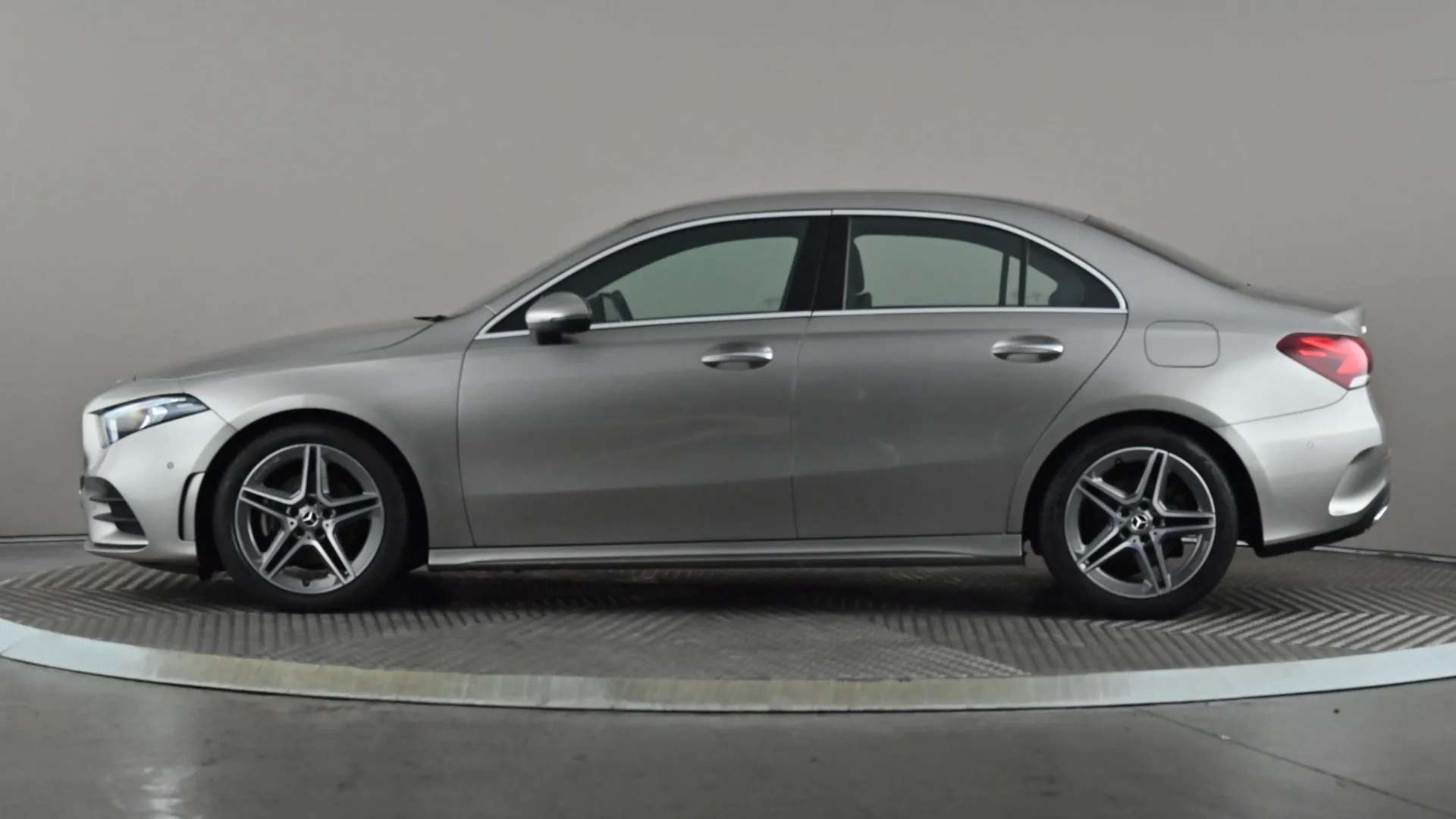 A 2019 MERCEDES-BENZ A CLASS A200 AMG Line Premium Auto A 2019 MERCEDES-BENZ A CLASS A200 AMG Line Premium Auto