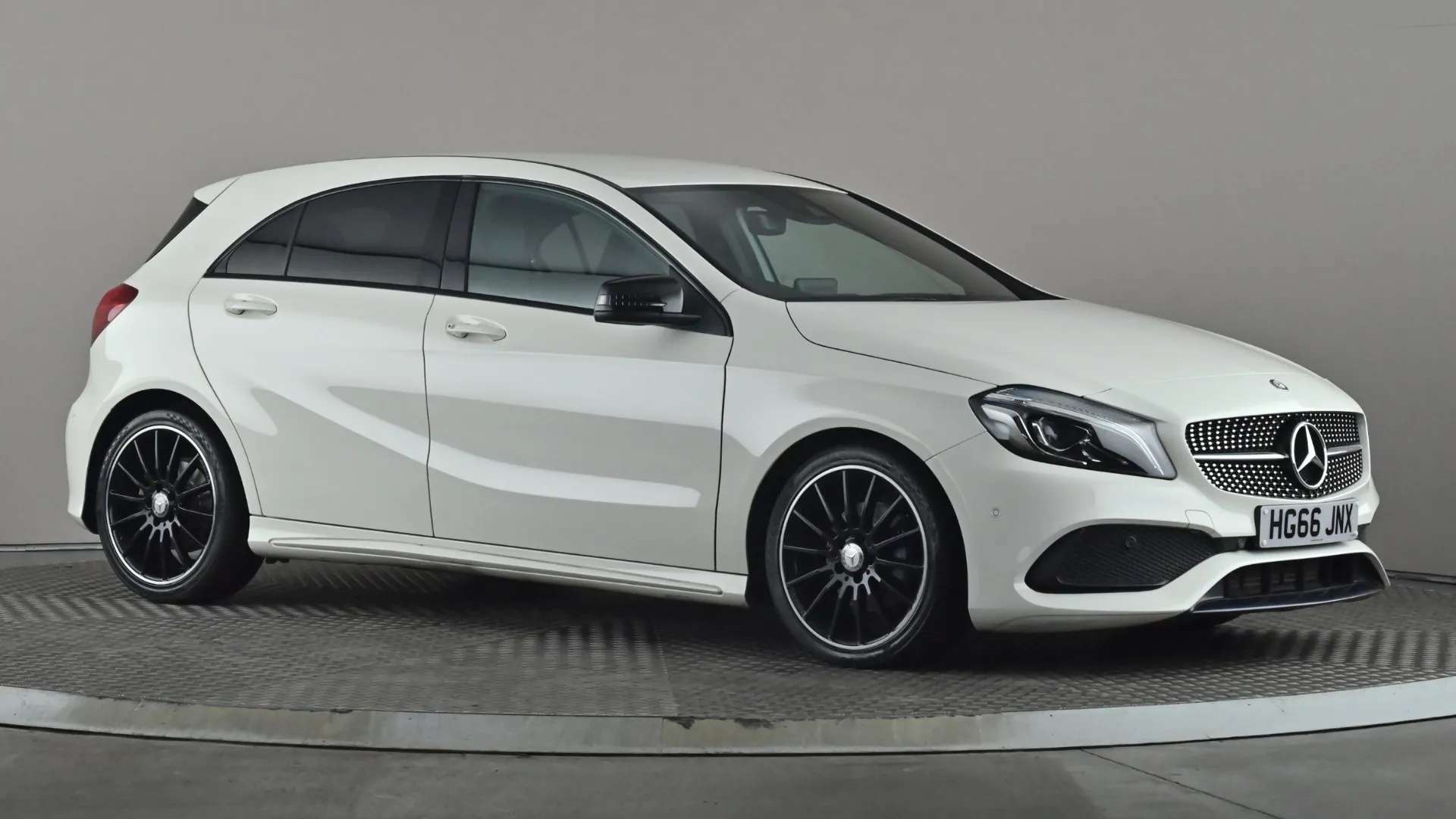 A 2016 MERCEDES-BENZ A CLASS A200 AMG Line Premium Auto A 2016 MERCEDES-BENZ A CLASS A200 AMG Line Premium Auto