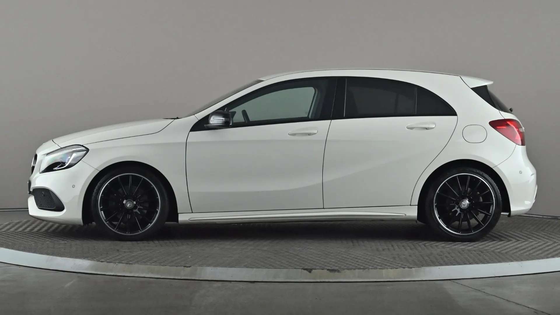 A 2016 MERCEDES-BENZ A CLASS A200 AMG Line Premium Auto A 2016 MERCEDES-BENZ A CLASS A200 AMG Line Premium Auto