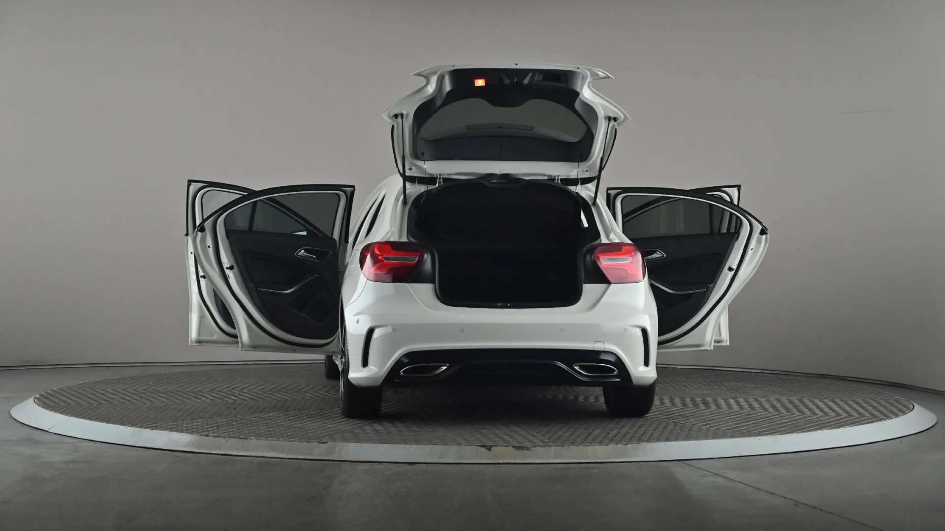 2016 MERCEDES-BENZ A CLASS 2016 MERCEDES-BENZ A CLASS