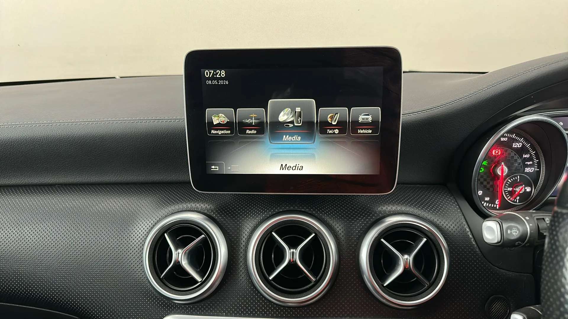 2016 MERCEDES-BENZ A CLASS 2016 MERCEDES-BENZ A CLASS