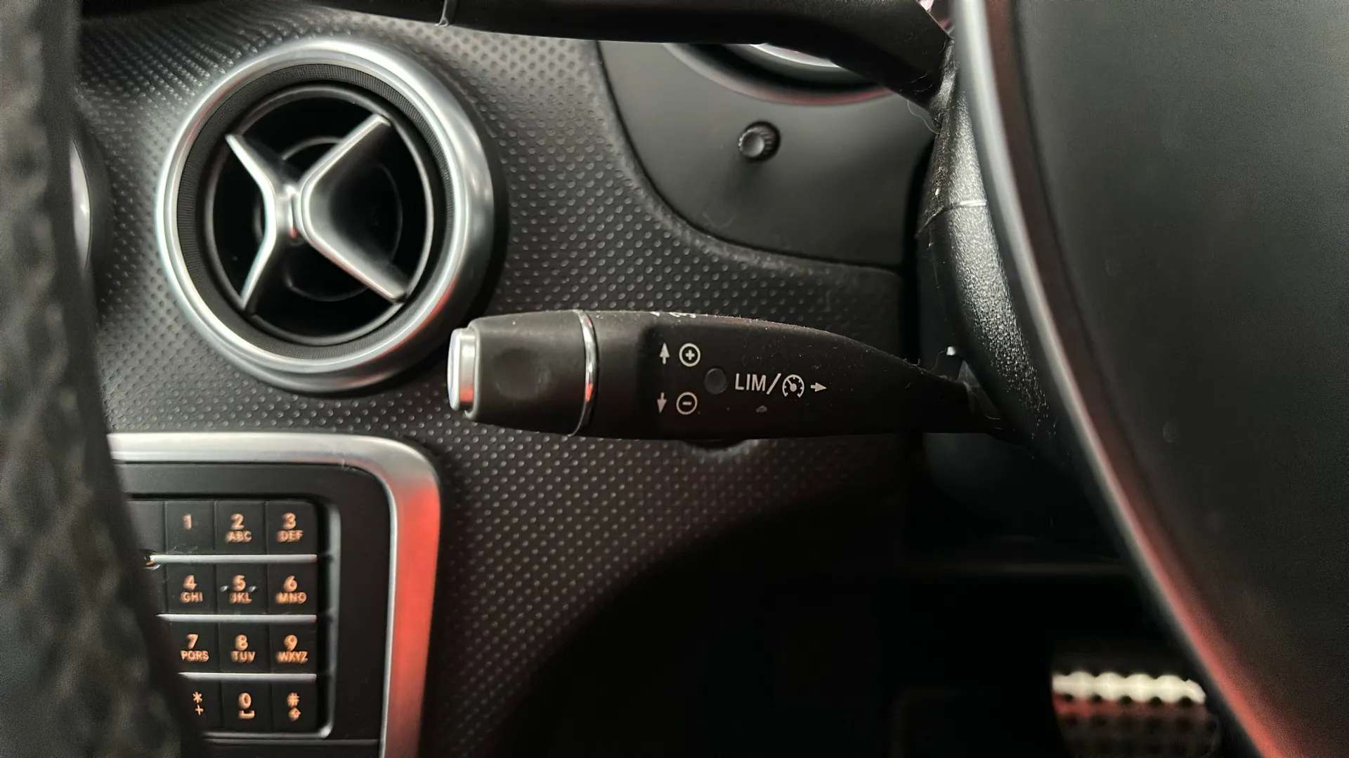 2016 MERCEDES-BENZ A CLASS 2016 MERCEDES-BENZ A CLASS