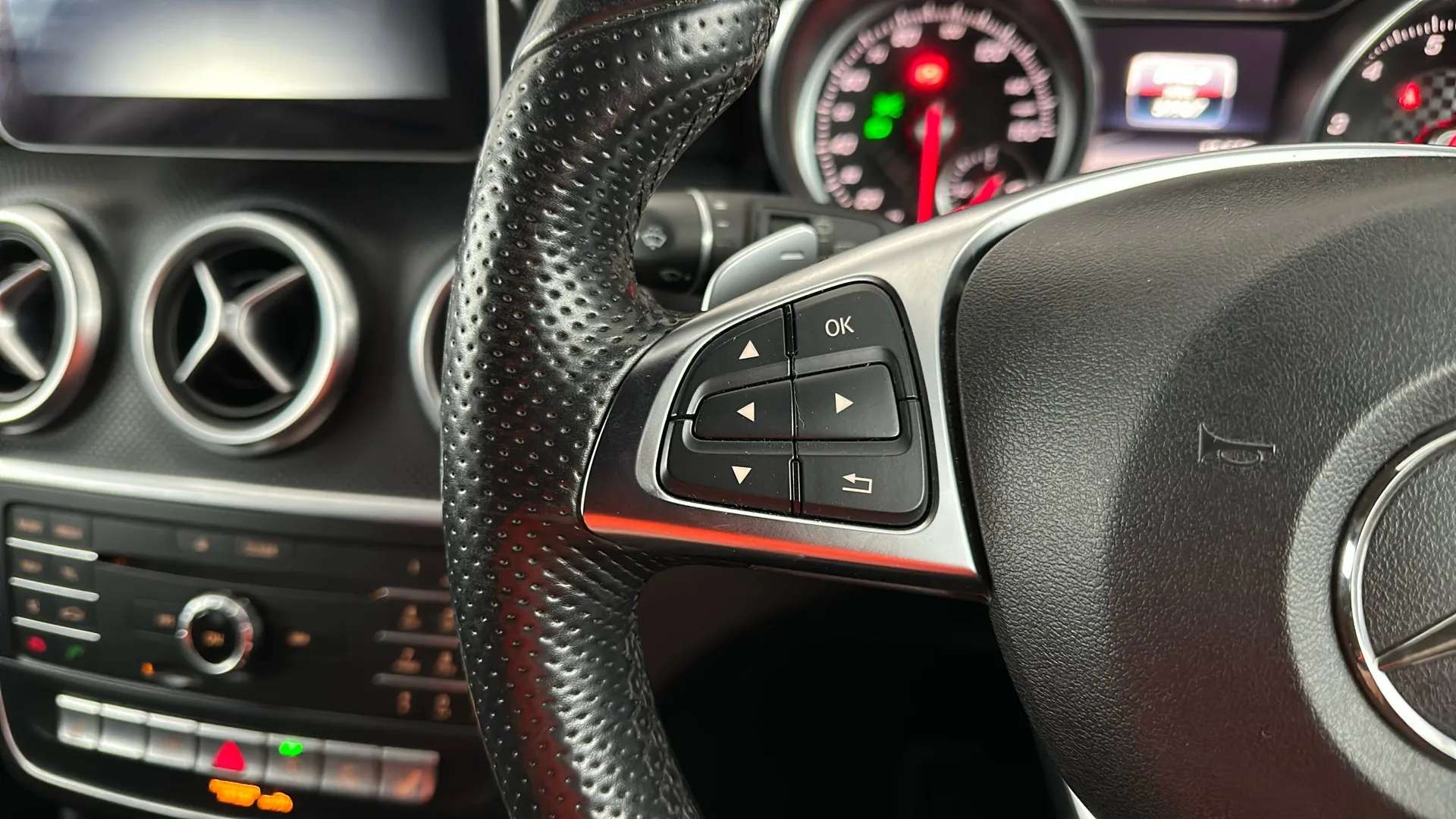 2016 MERCEDES-BENZ A CLASS 2016 MERCEDES-BENZ A CLASS