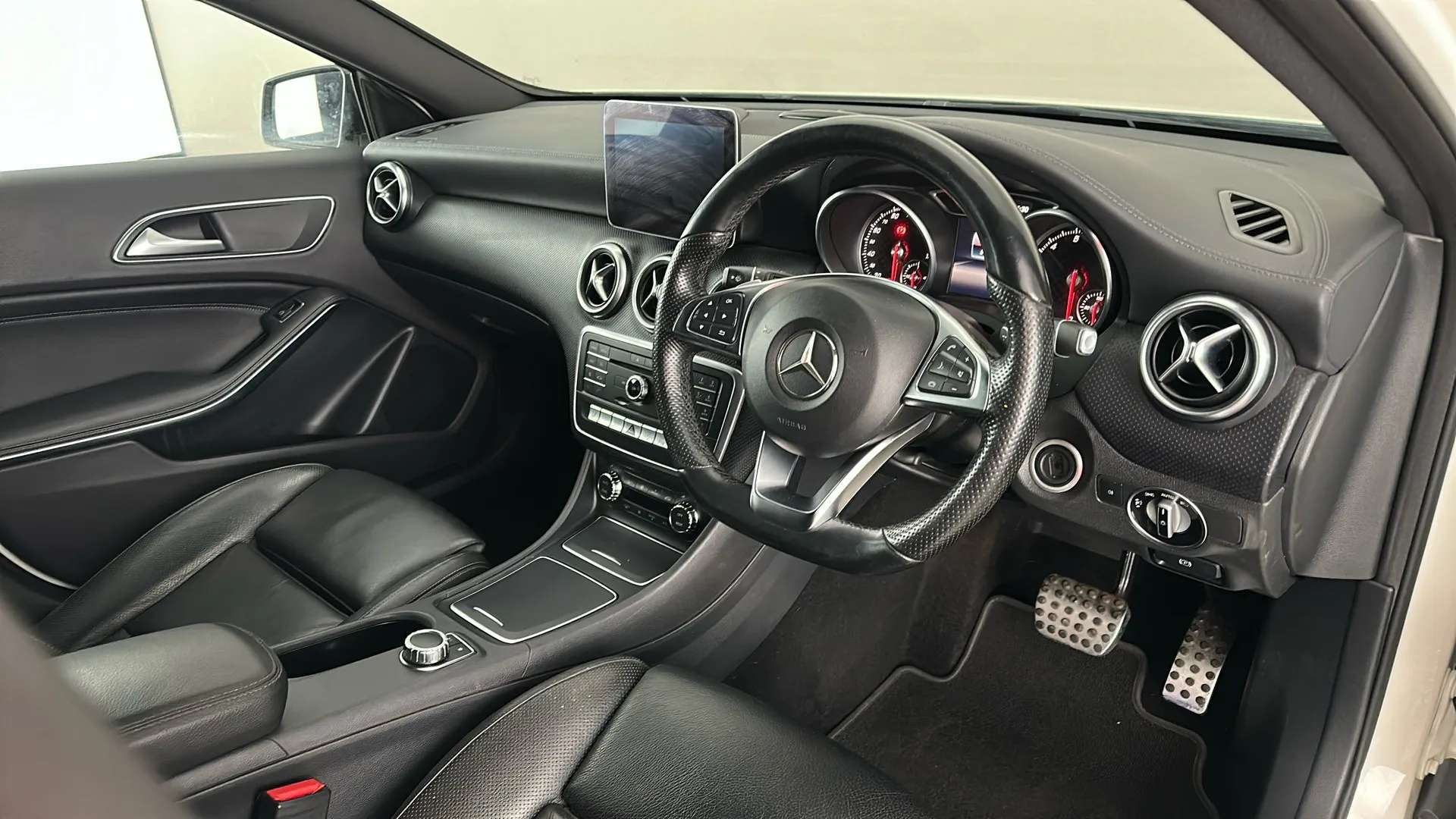 2016 MERCEDES-BENZ A CLASS 2016 MERCEDES-BENZ A CLASS