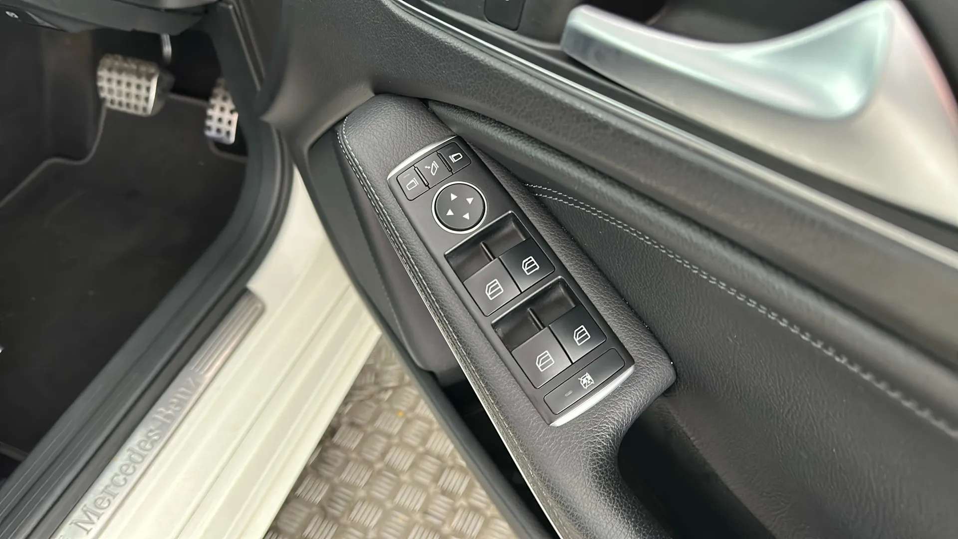 2016 MERCEDES-BENZ A CLASS 2016 MERCEDES-BENZ A CLASS