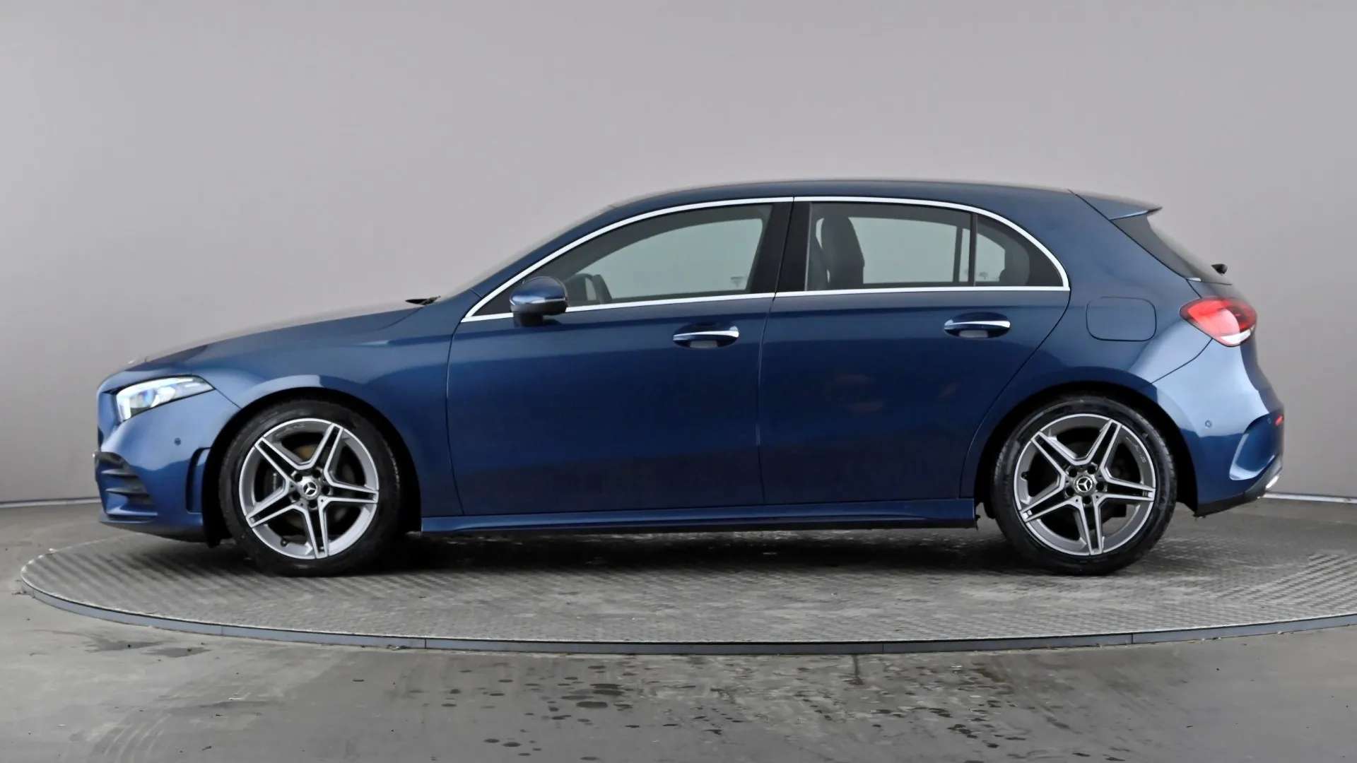 A 2019 MERCEDES-BENZ A CLASS A200 AMG Line Premium Auto A 2019 MERCEDES-BENZ A CLASS A200 AMG Line Premium Auto