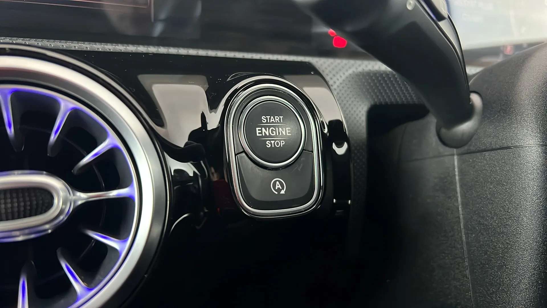 2019 MERCEDES-BENZ A CLASS 2019 MERCEDES-BENZ A CLASS