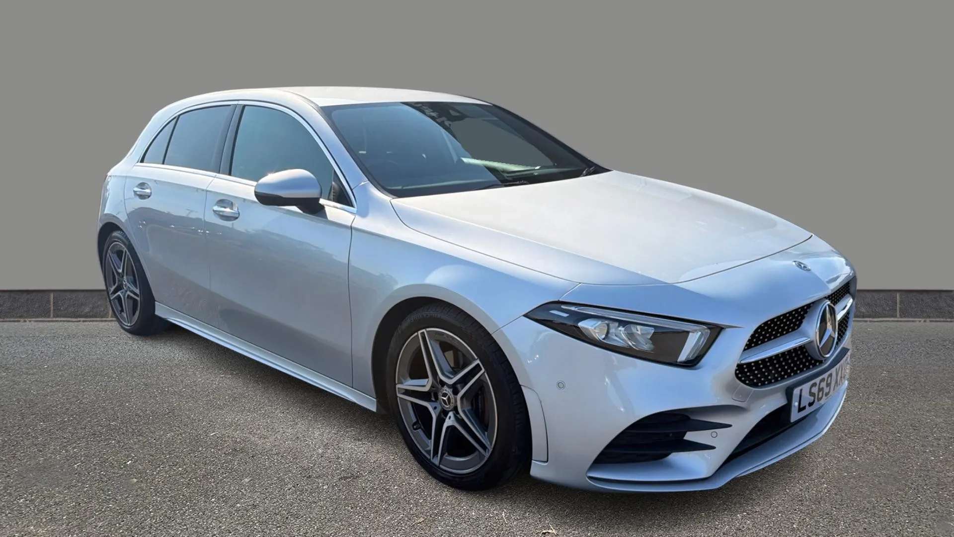 A 2019 MERCEDES-BENZ A CLASS A200 AMG Line Premium Auto A 2019 MERCEDES-BENZ A CLASS A200 AMG Line Premium Auto