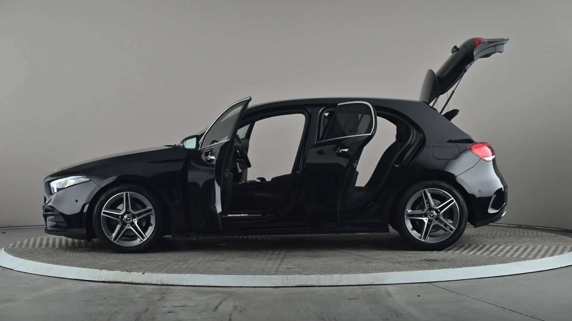 2019 MERCEDES-BENZ A CLASS 2019 MERCEDES-BENZ A CLASS